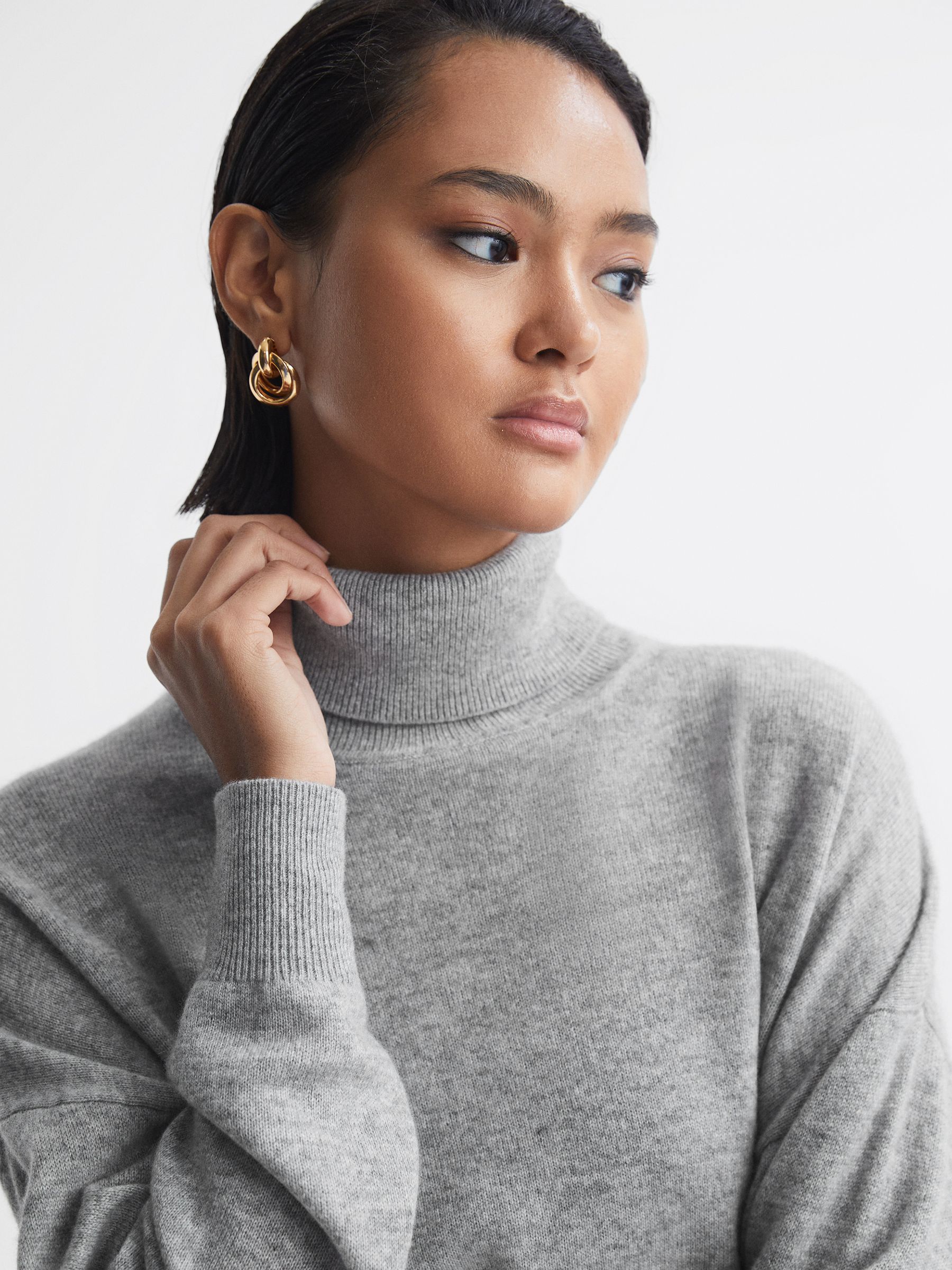 Fitted Cashmere Roll Neck Top in Grey