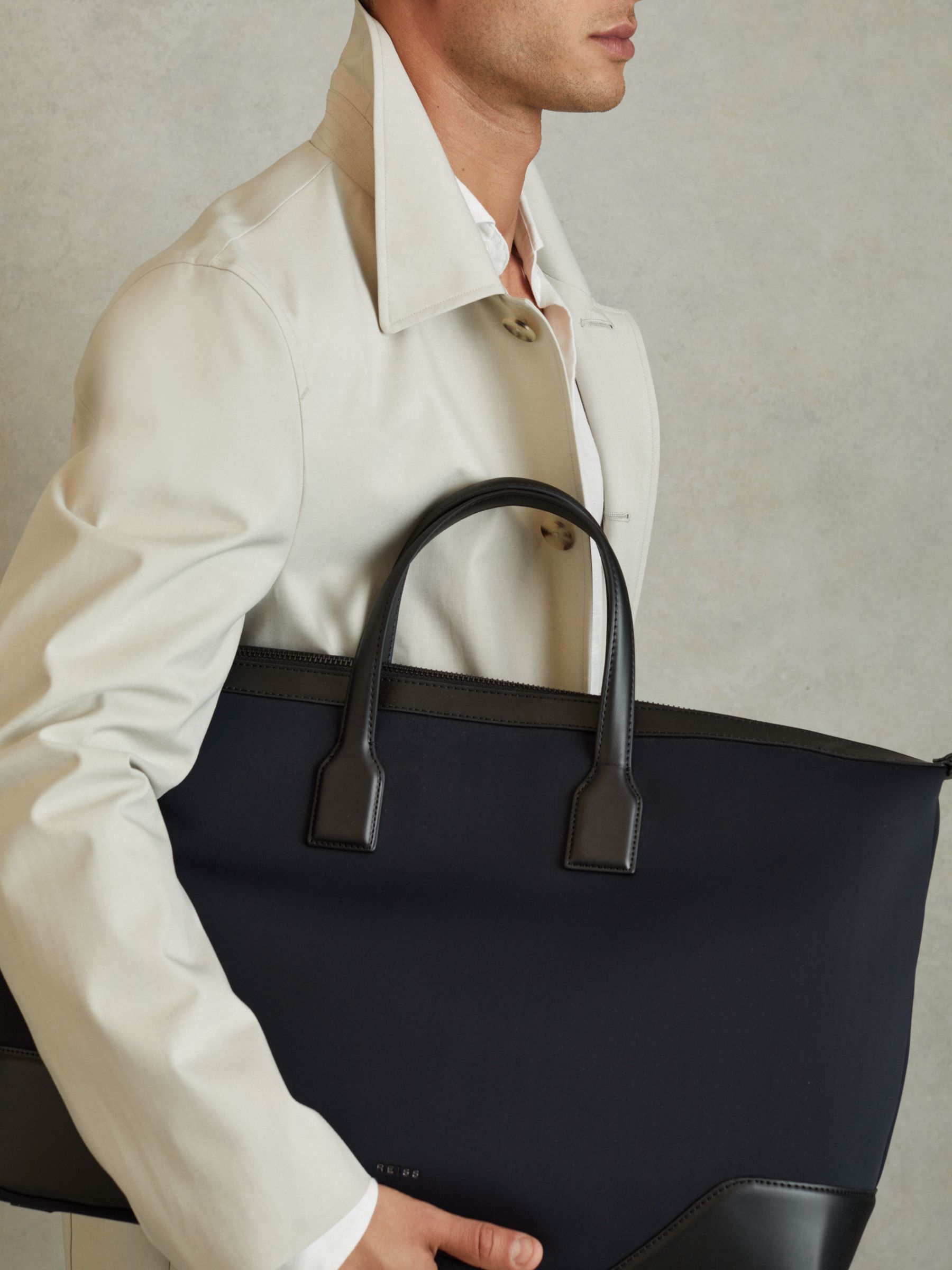 Reiss Neoprene Holdall in Dark Navy REISS
