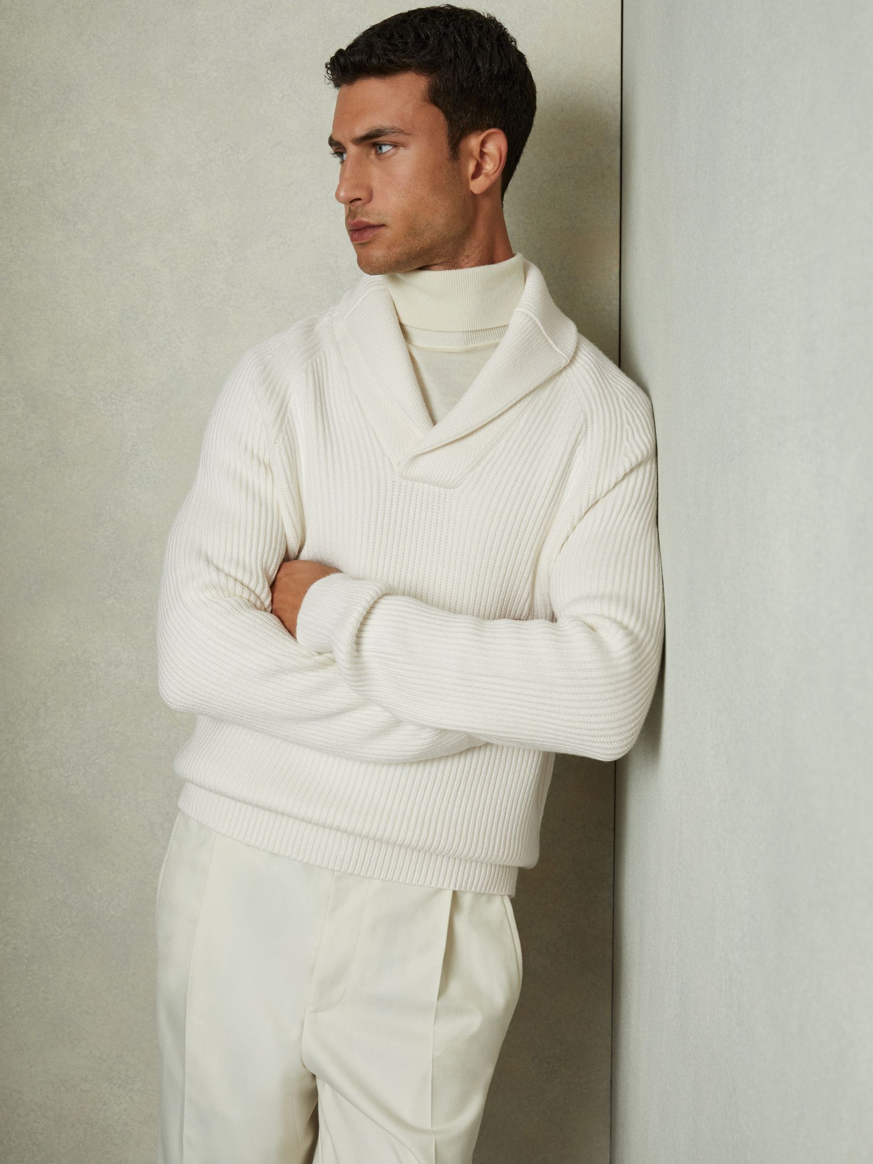Jumper with white collar online
