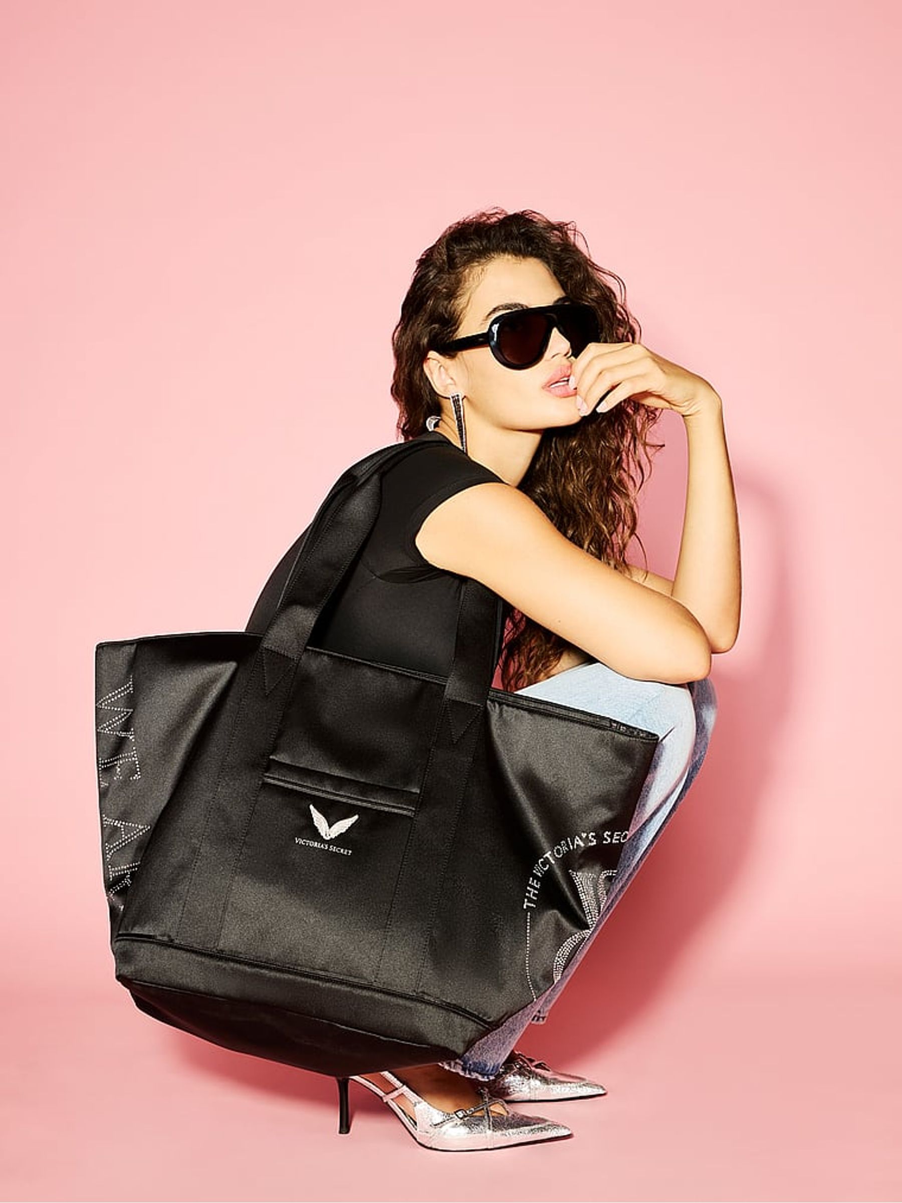 Black Fashion Show 24 Weekender Bag