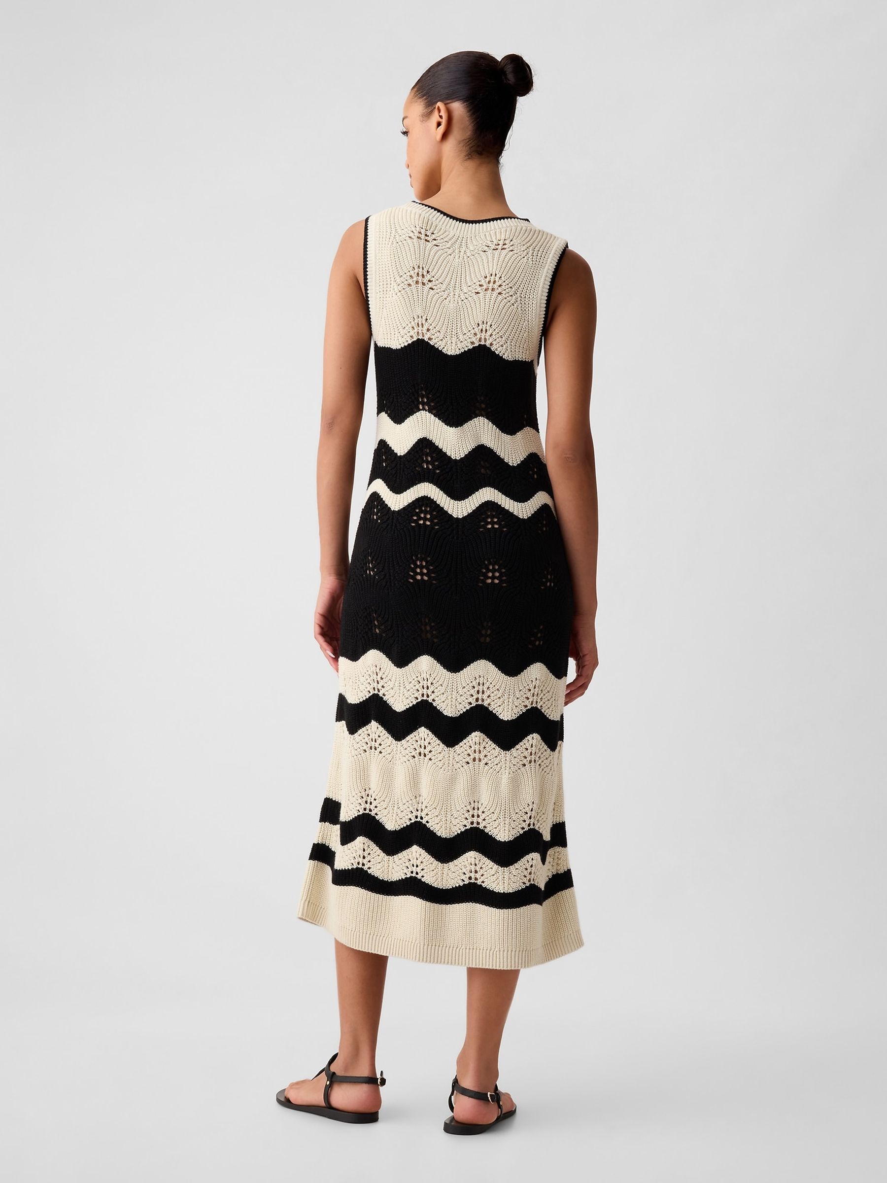 Black and white crochet dress 2025