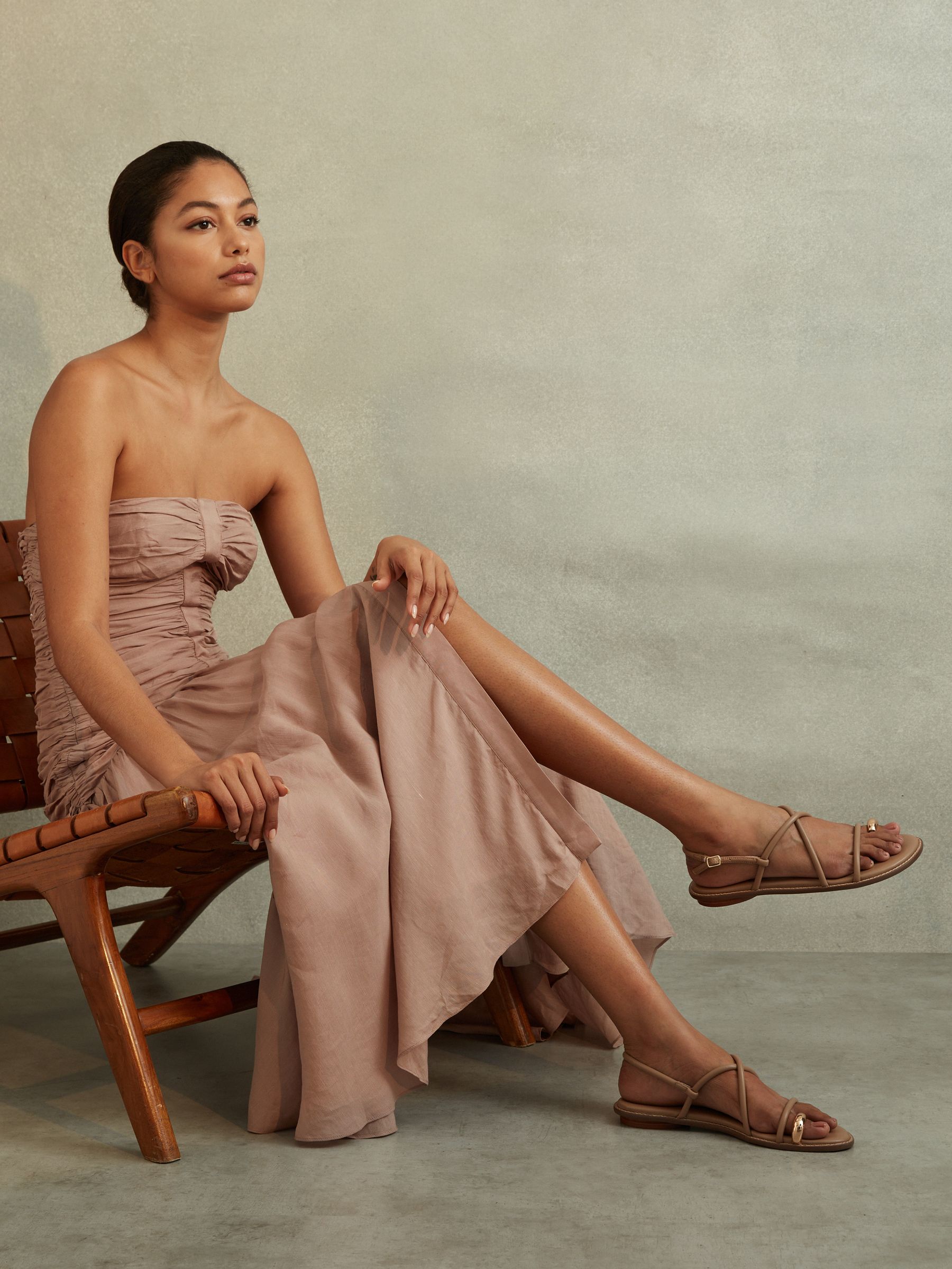 Reiss Strappy Leather Sandals with Toe Ring in Nude REISS