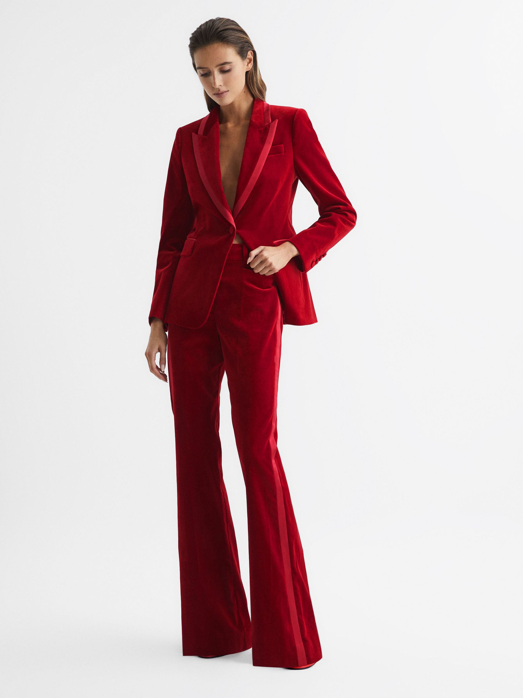 Reiss Single Breasted Tailored Velvet Blazer in Red REISS