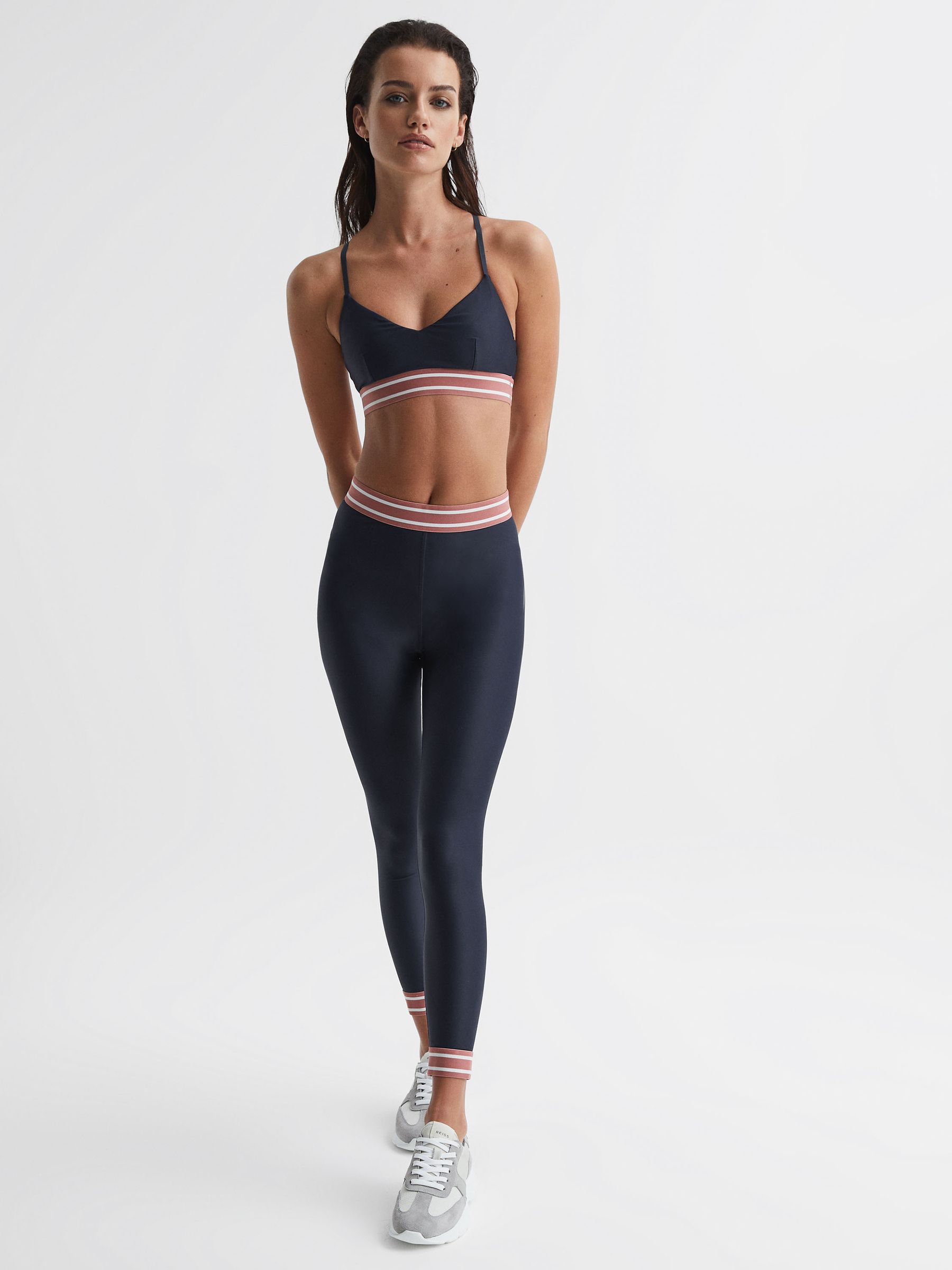 Reiss The Upside Leggings in Navy REISS