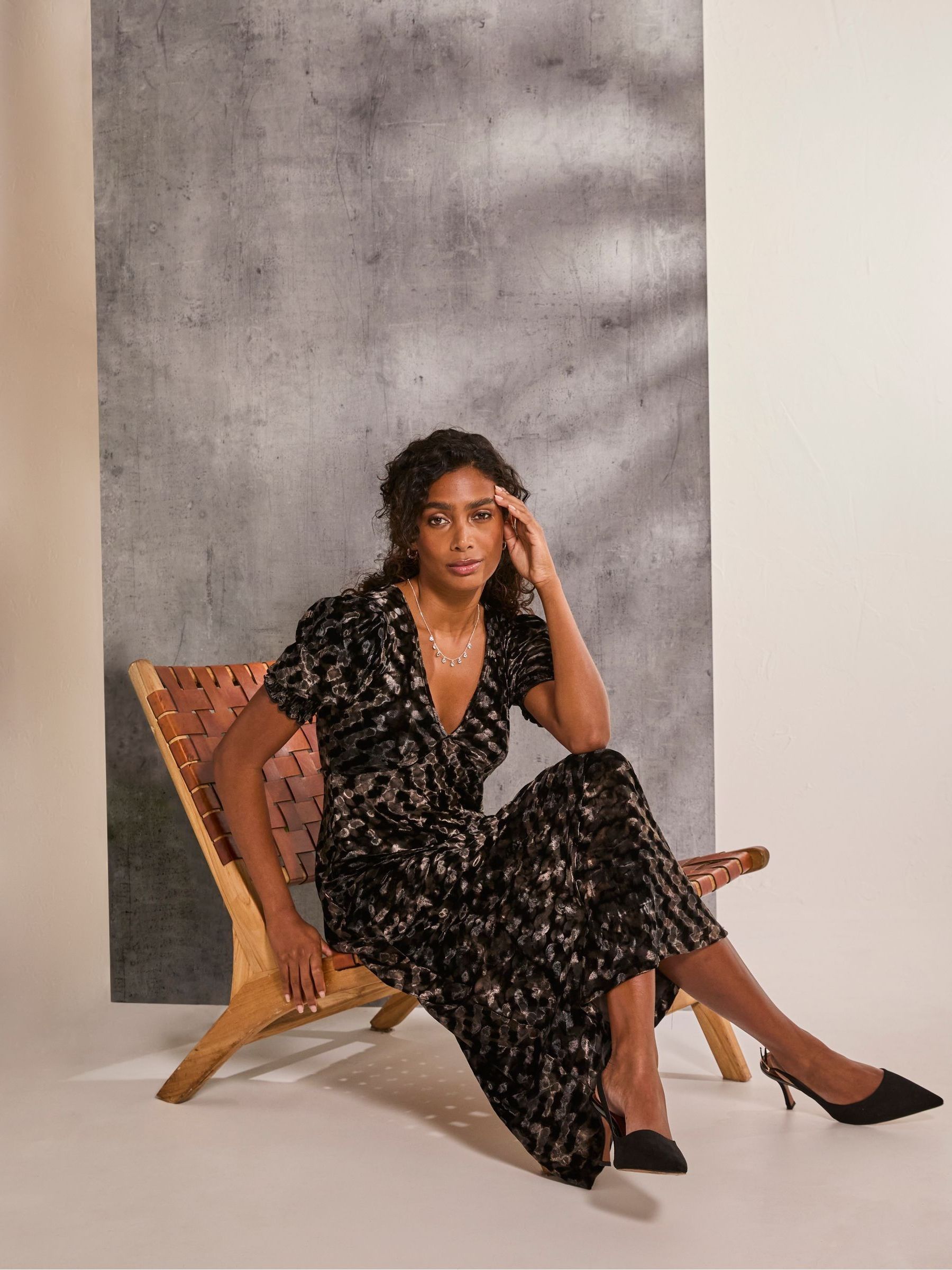 Velvet midi outlet