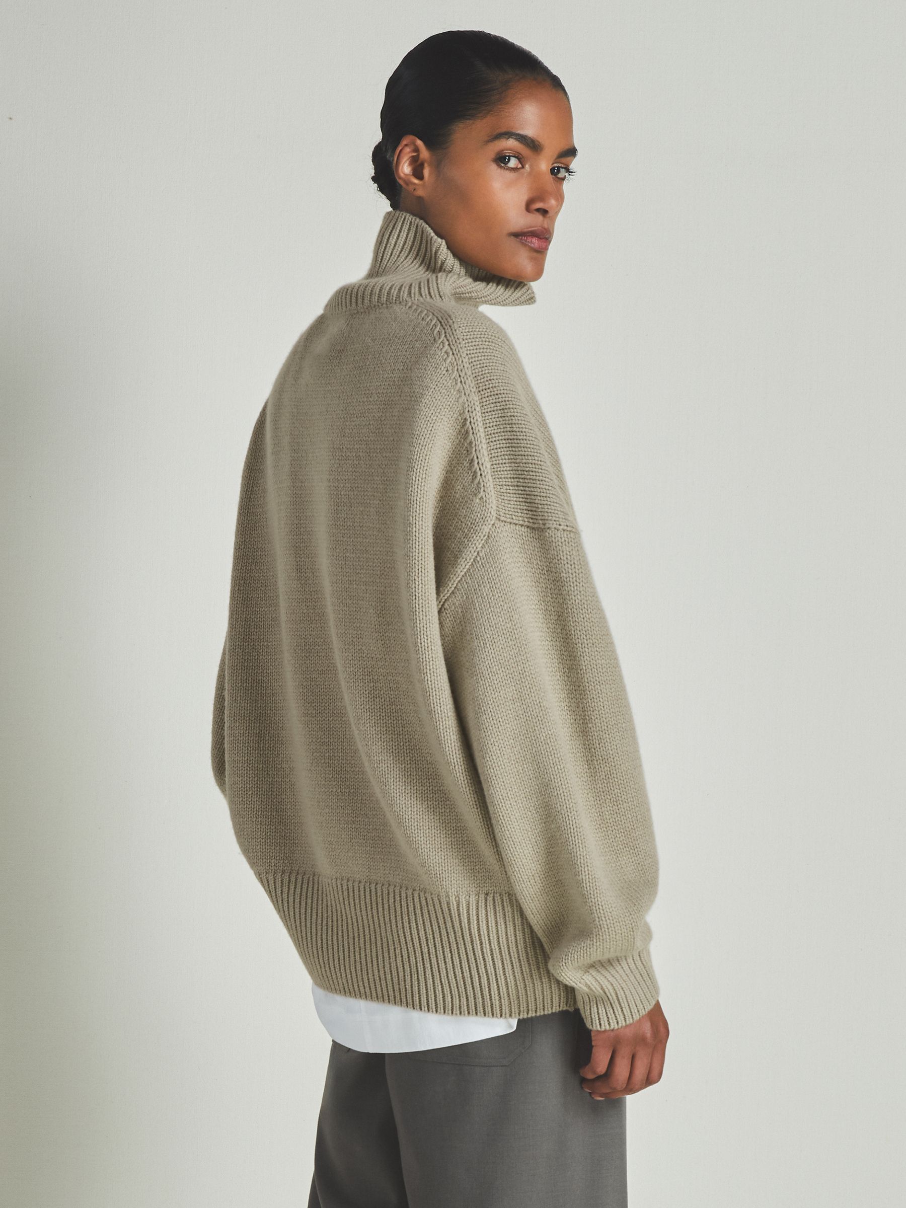 Reiss Les 100 Ciels Wool and Cashmere Jumper in Khaki