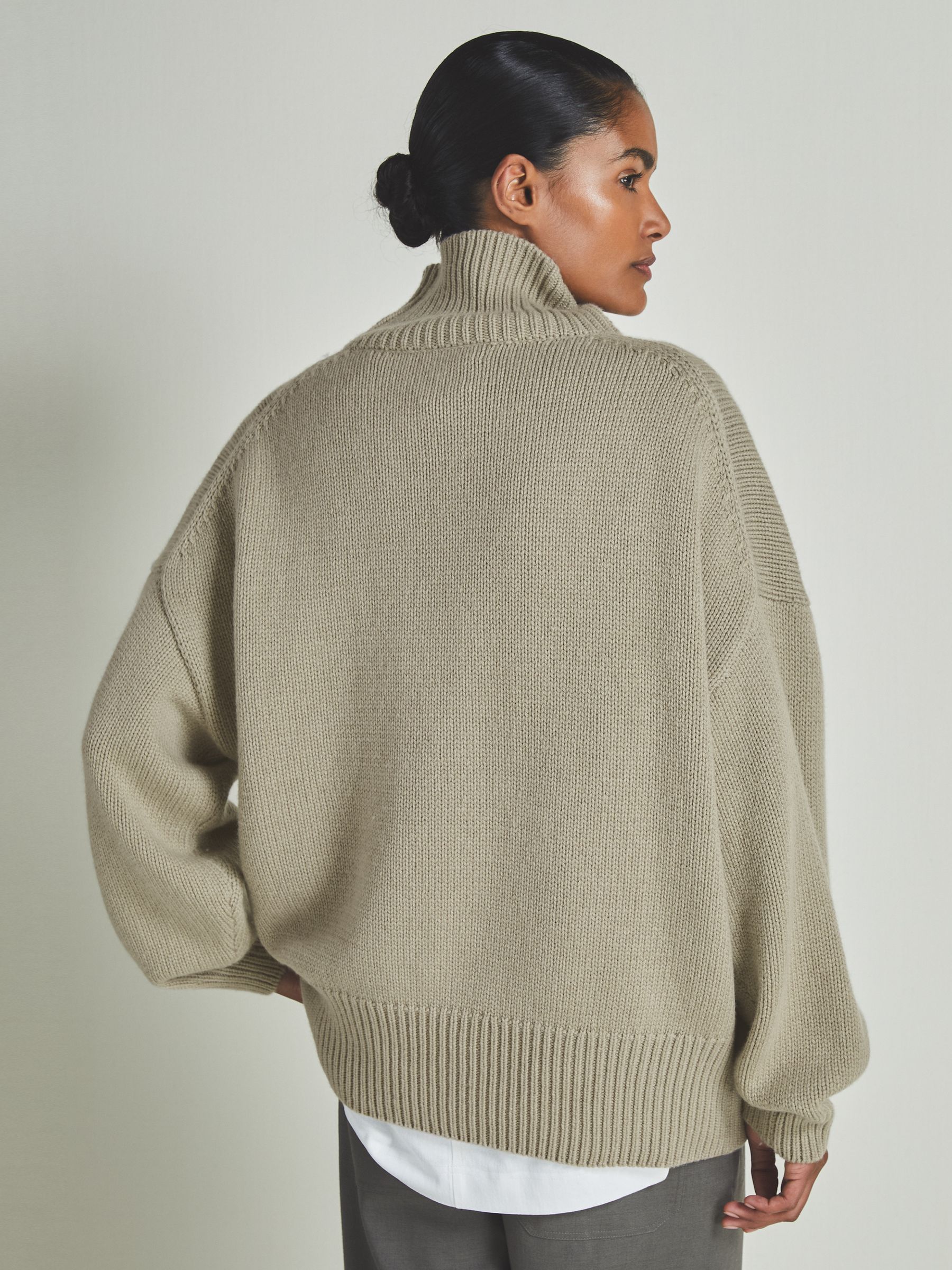 Reiss Les 100 Ciels Wool and Cashmere Jumper in Khaki