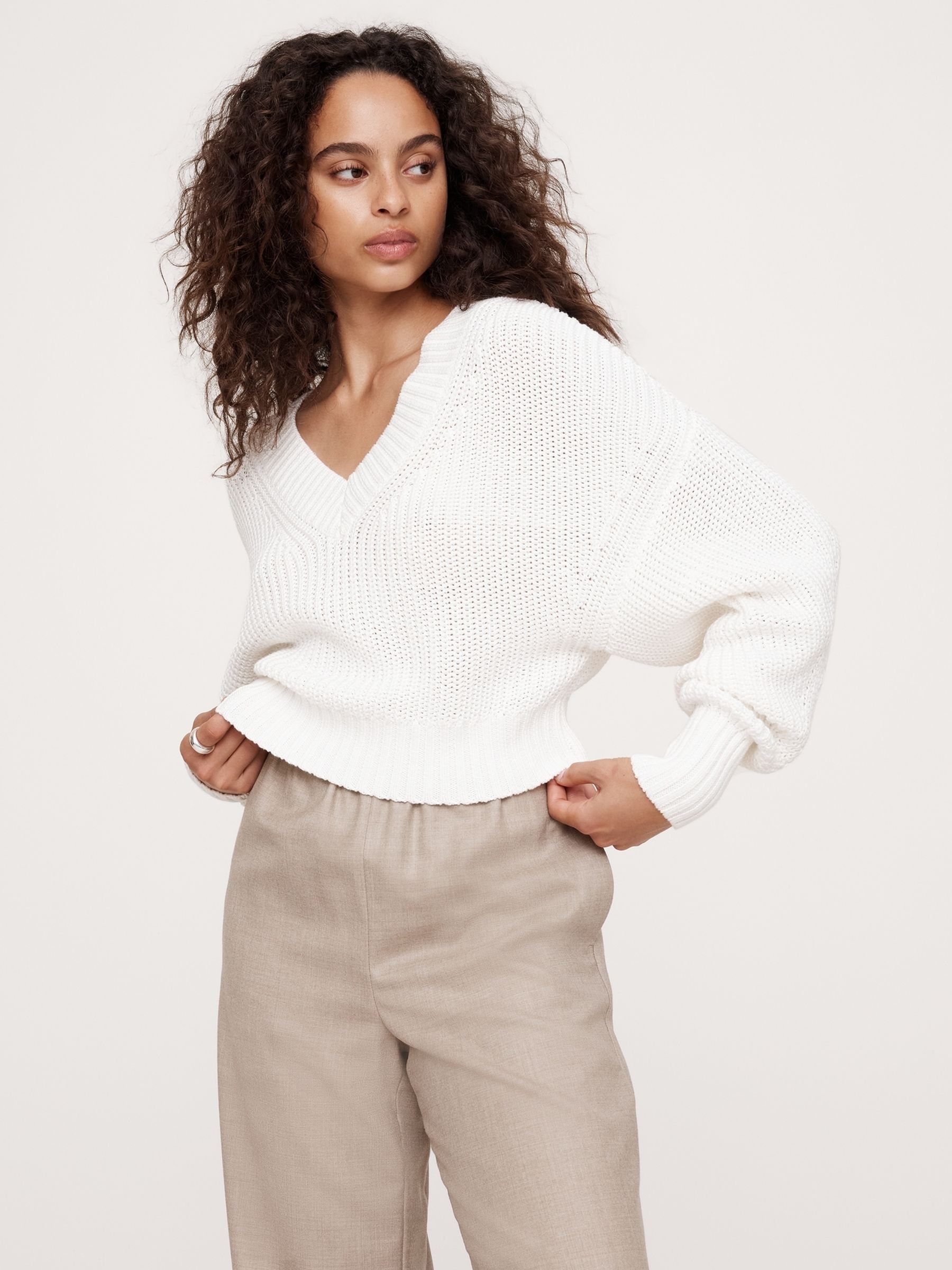 White oversized cropped jumper hot sale