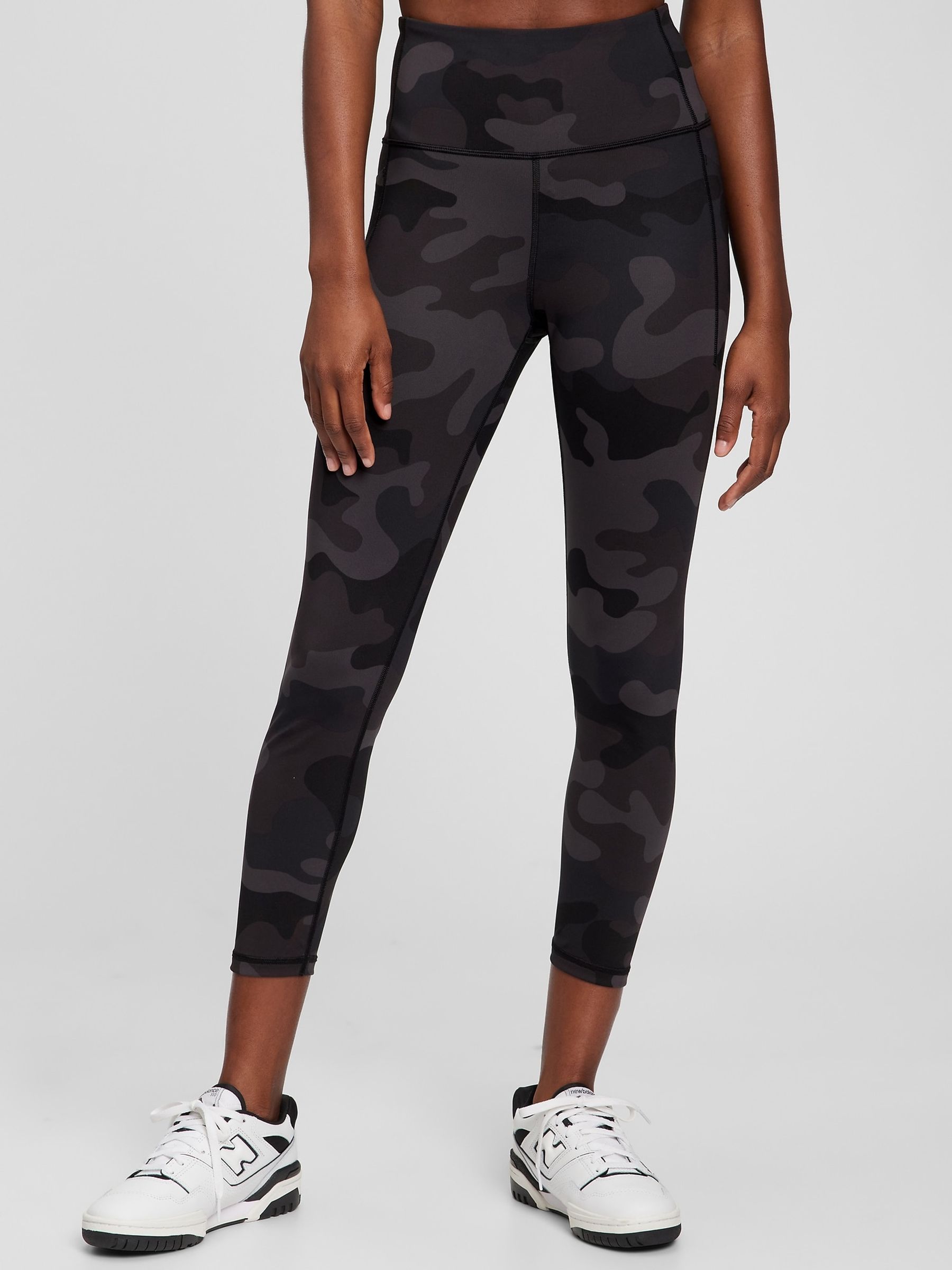 Gap camouflage leggings deals