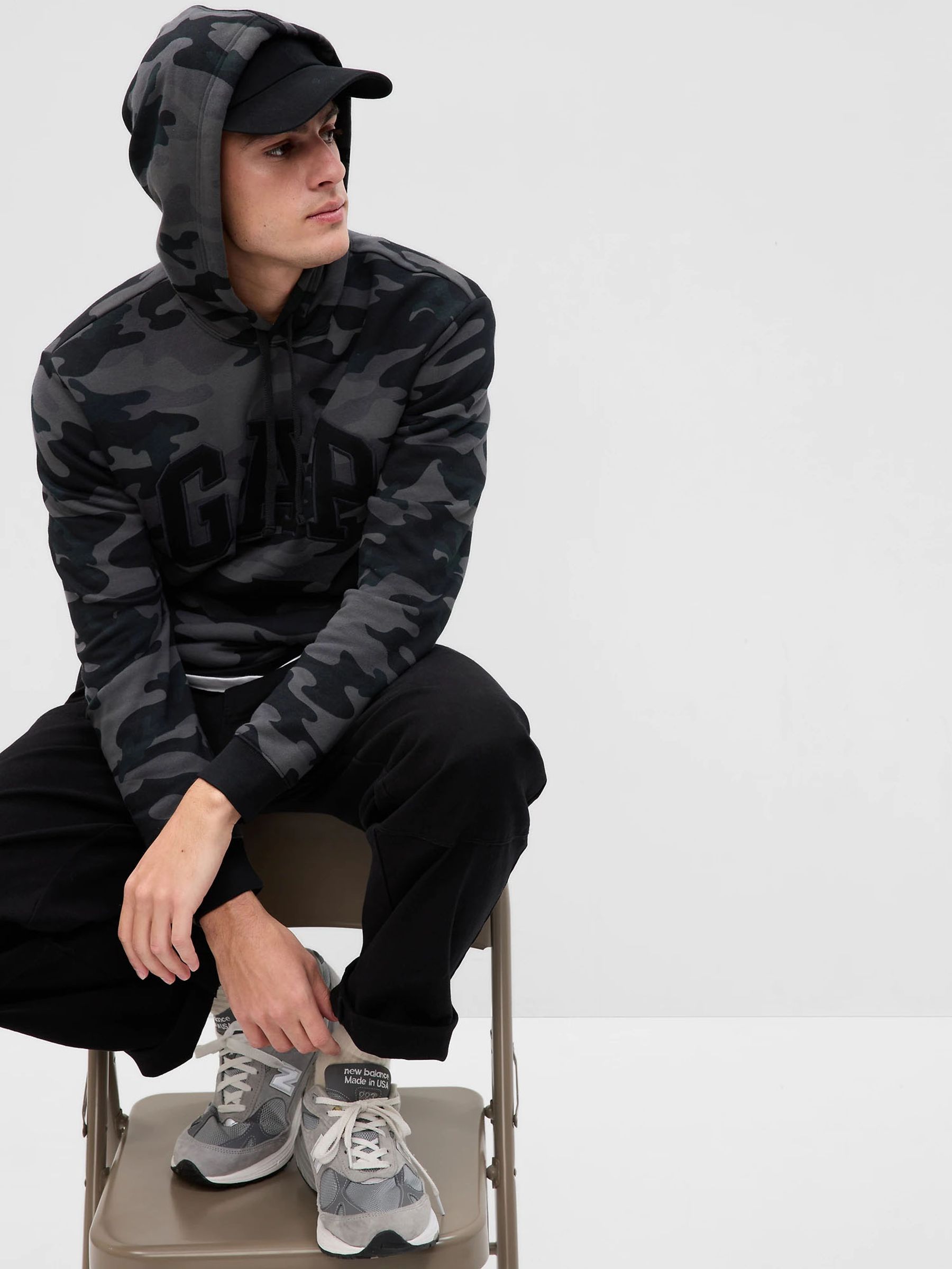 Gap hoodie camo deals