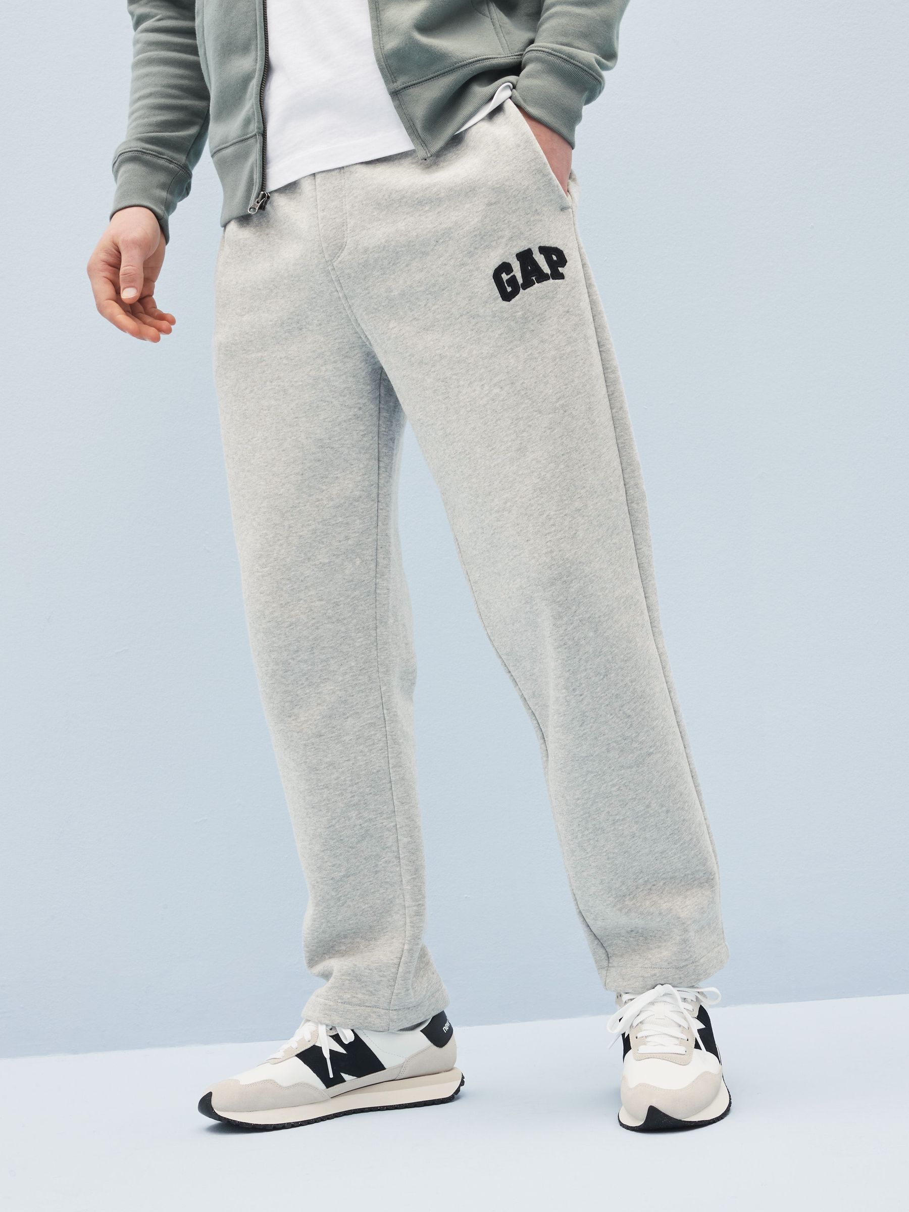 Gap grey sweatpants top