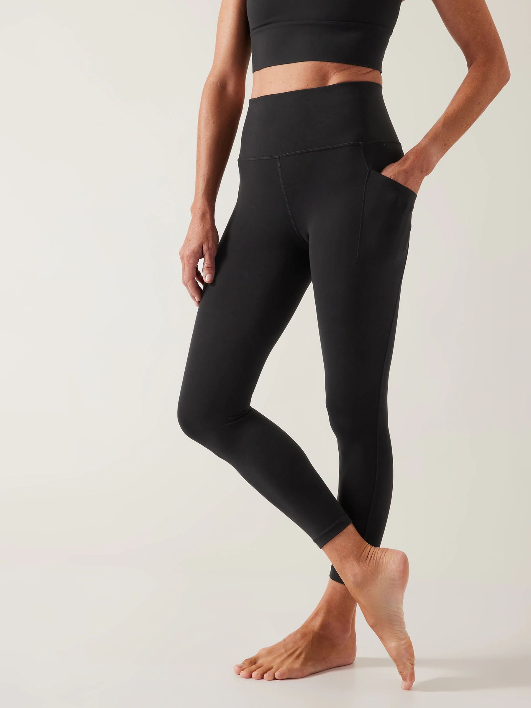 Athleta Black 7 8 Length Salutation High Waisted Pocket Leggings