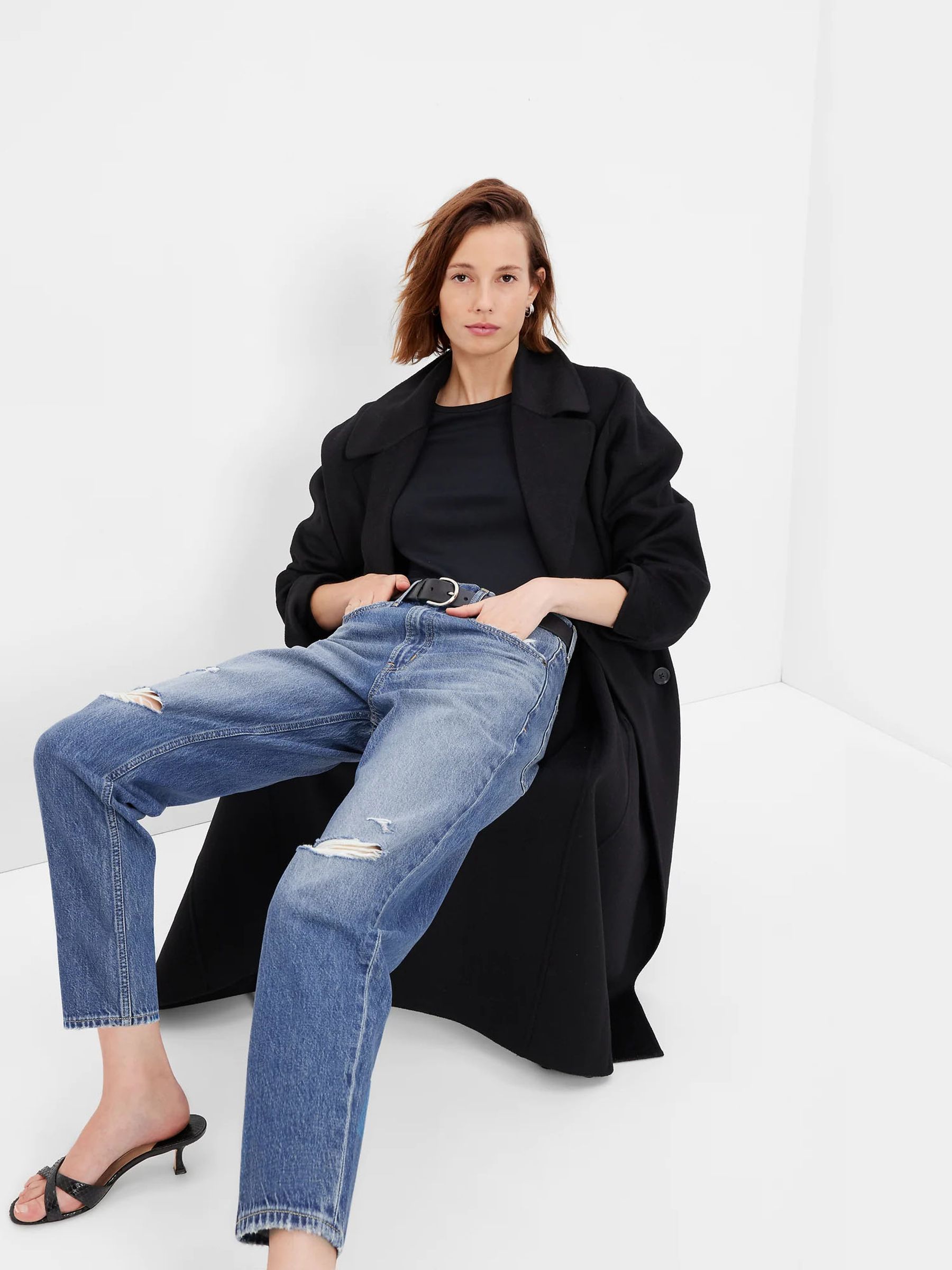 Gap ripped jeans womens store