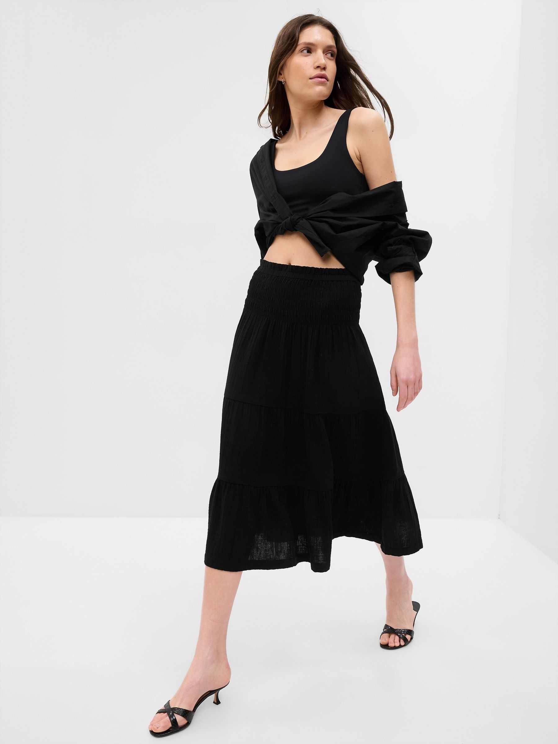 Midi skirt gap outlet