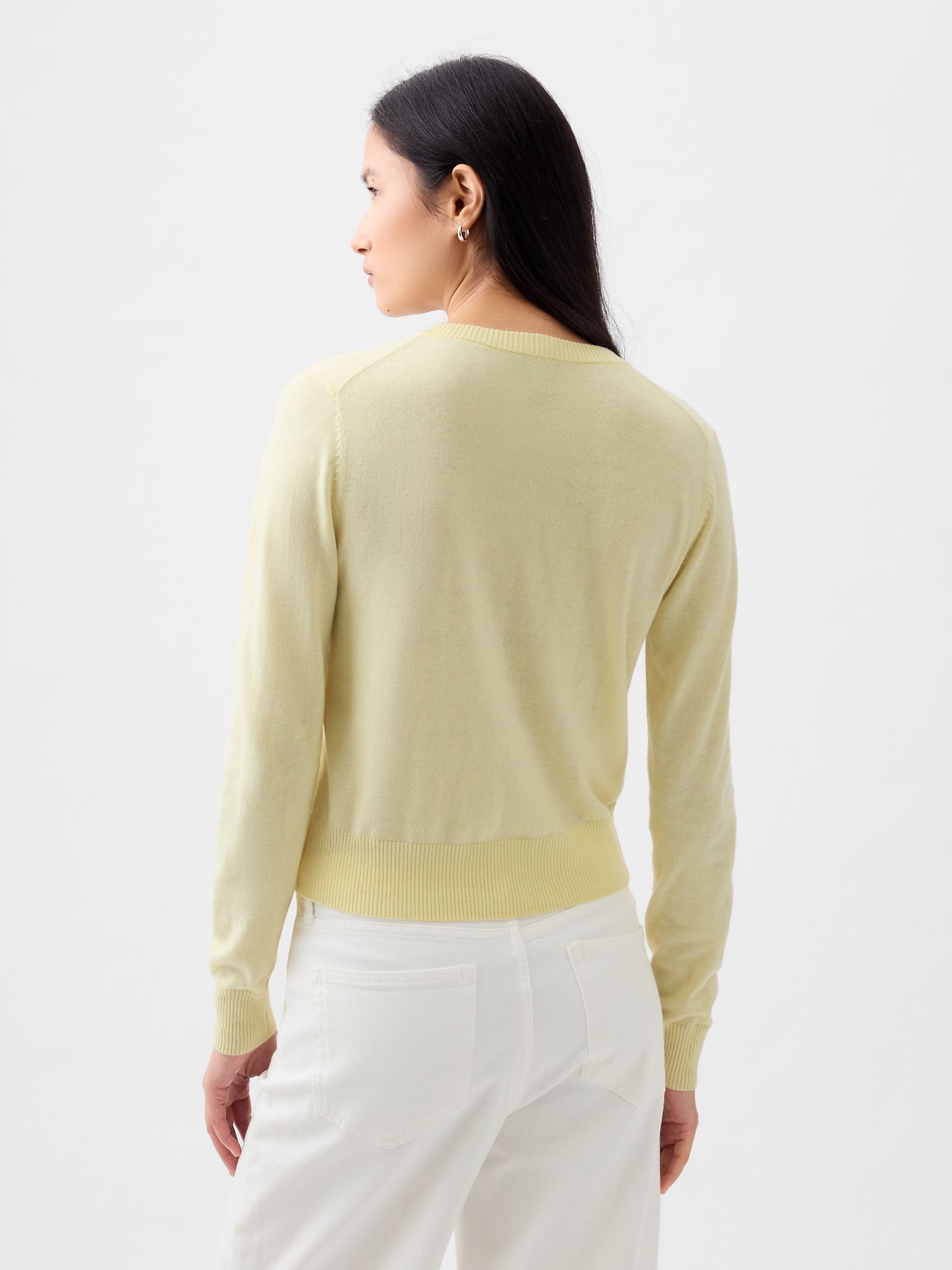 Lightweight yellow sweater deals