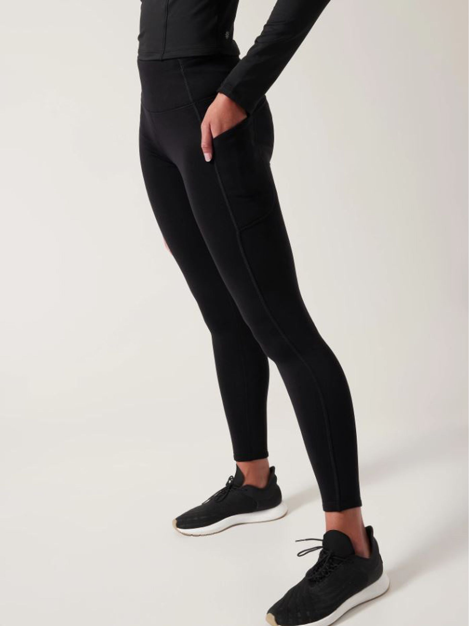 Black athleta leggings top