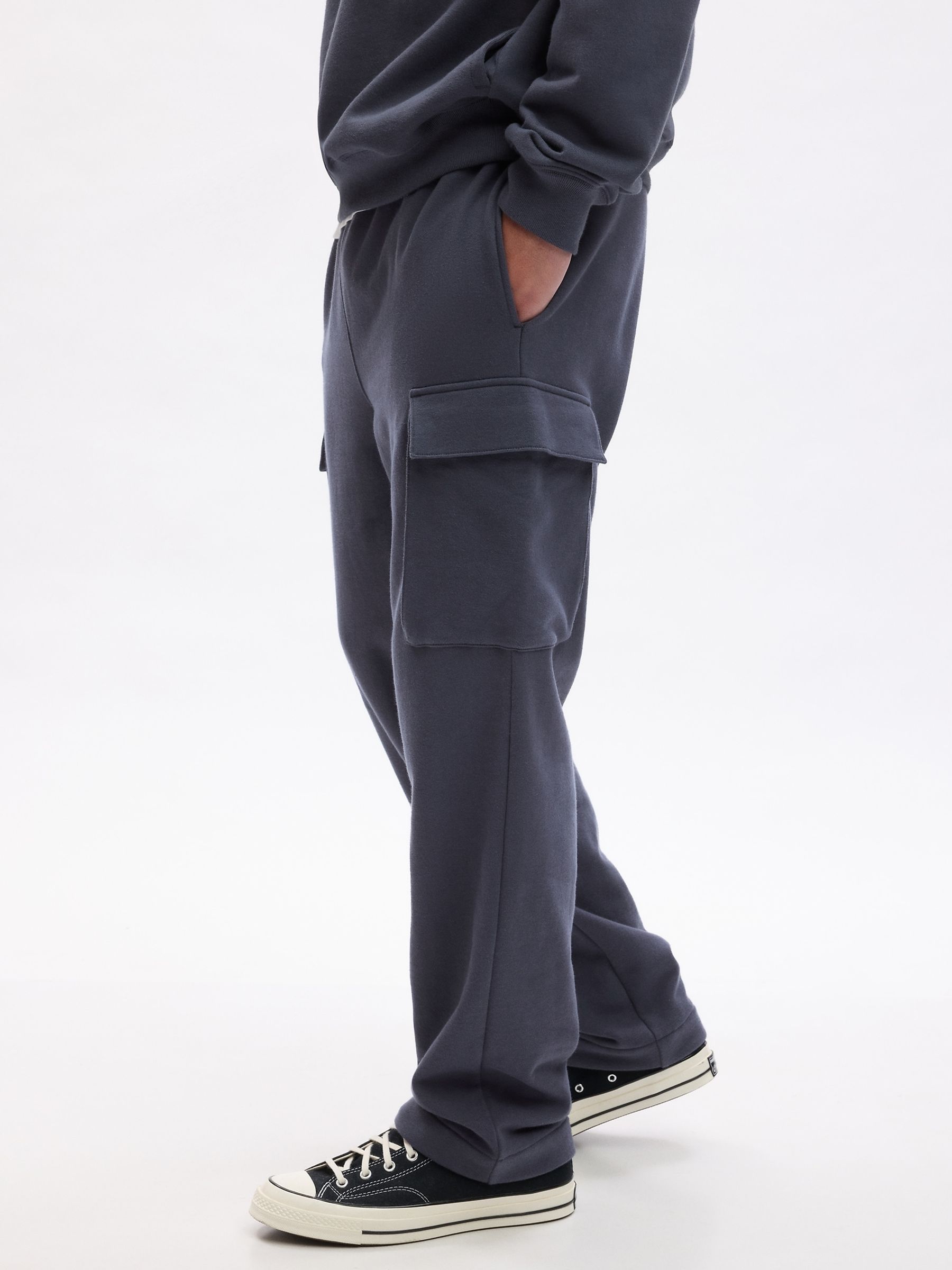 Blue cargo sweatpants top