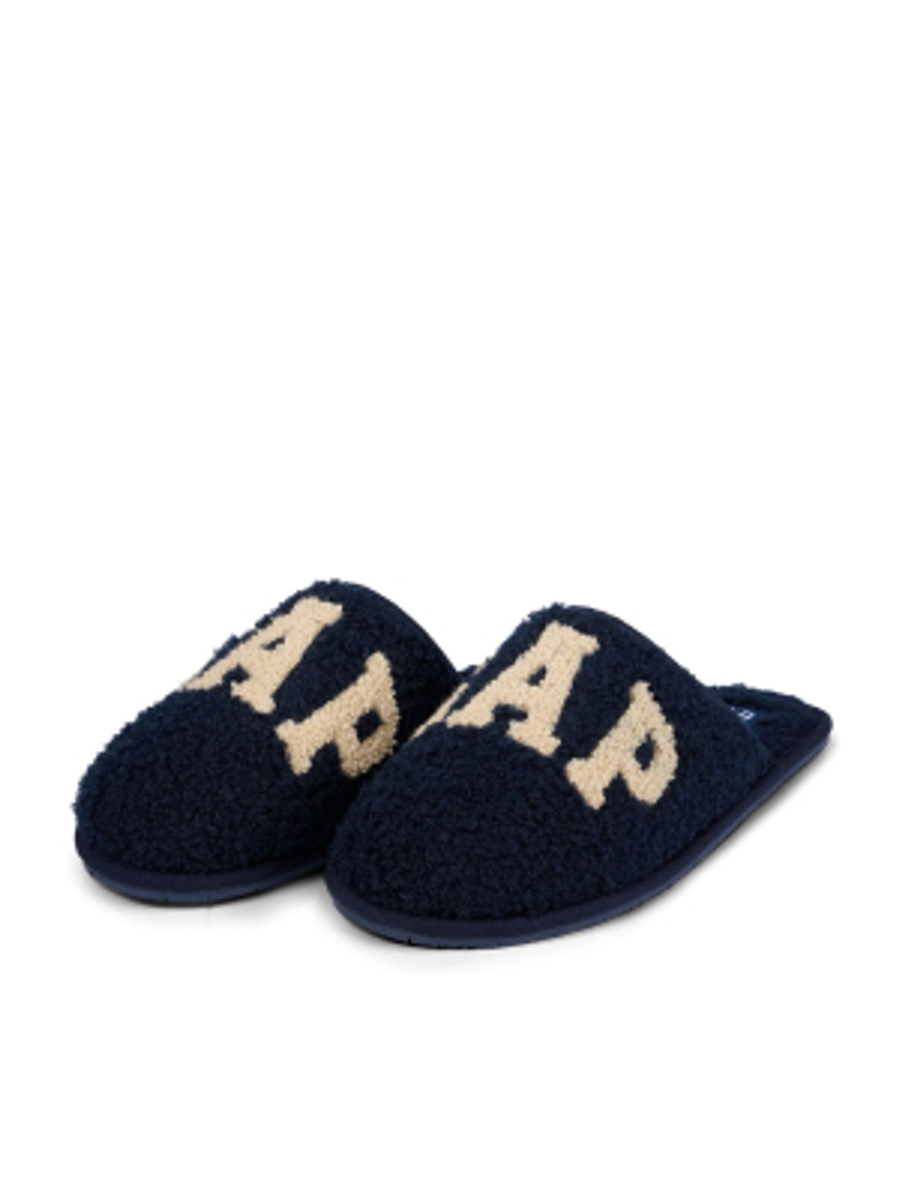 Gap slippers store