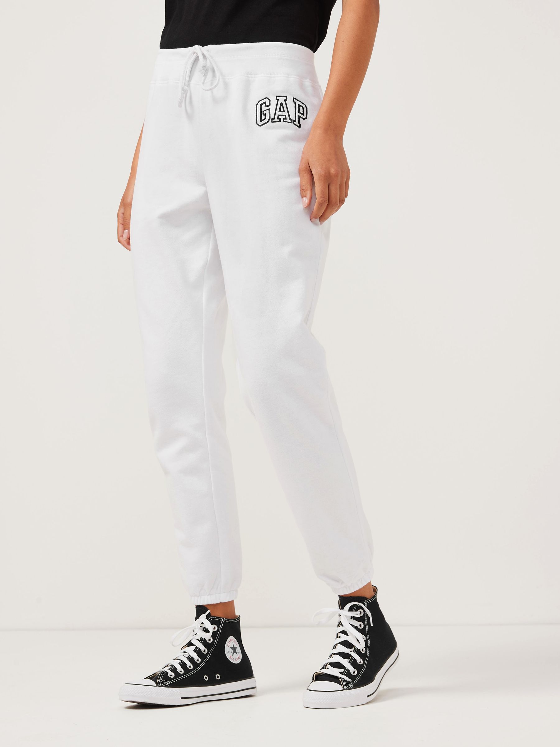 Gap white joggers top
