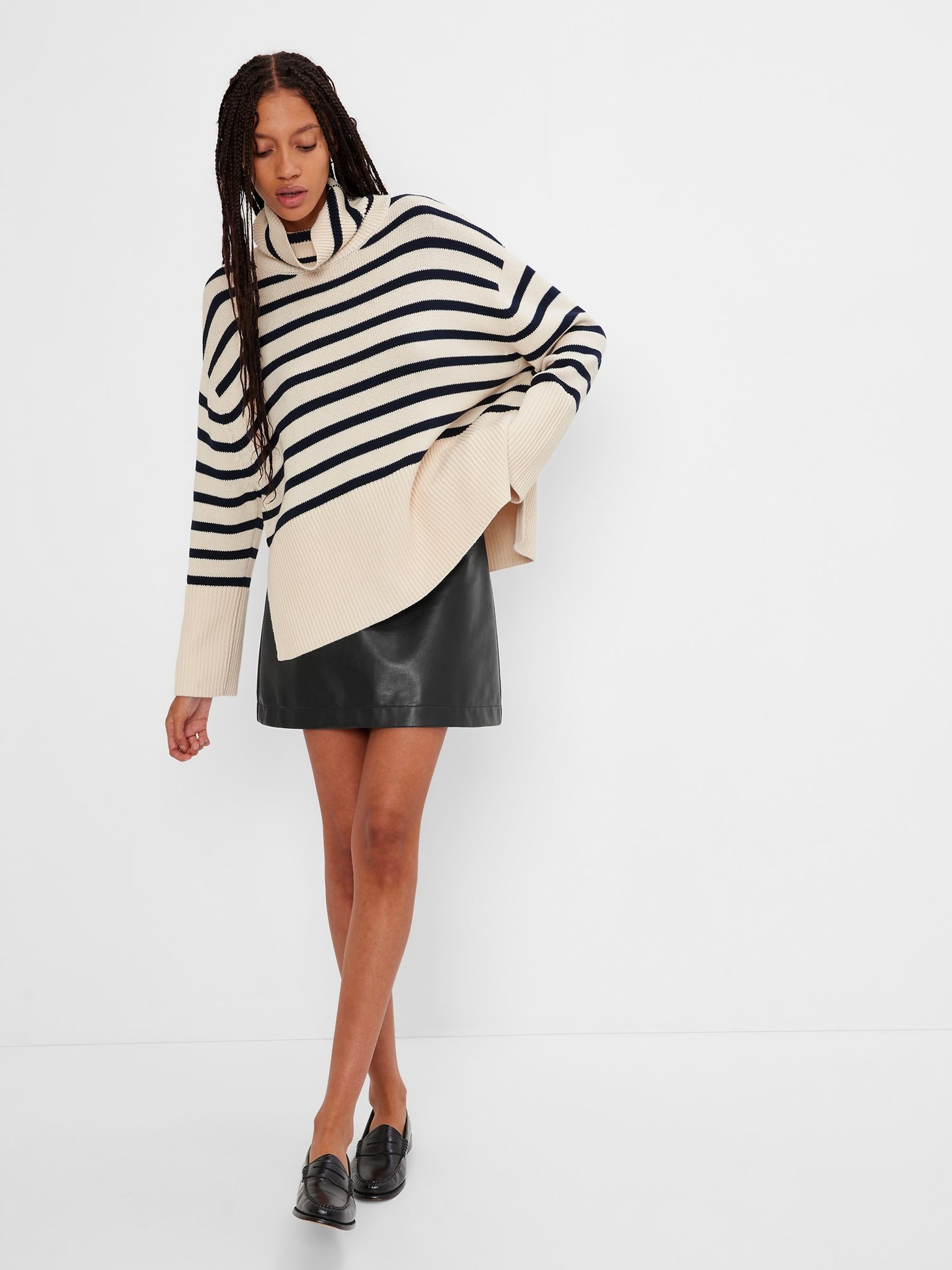 Black baggy turtleneck clearance