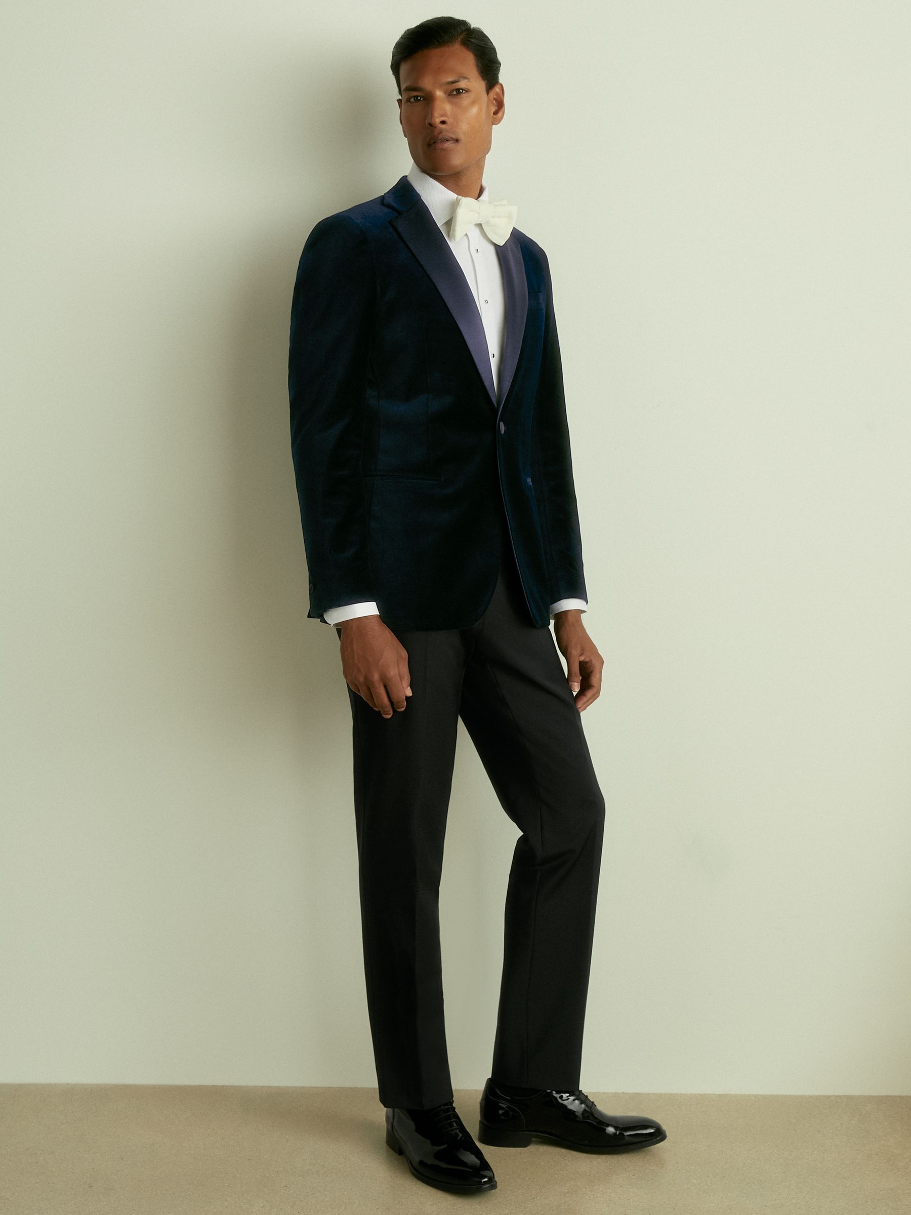 Reiss Velvet Single Breasted Slim Fit Jacket in Navy REISS