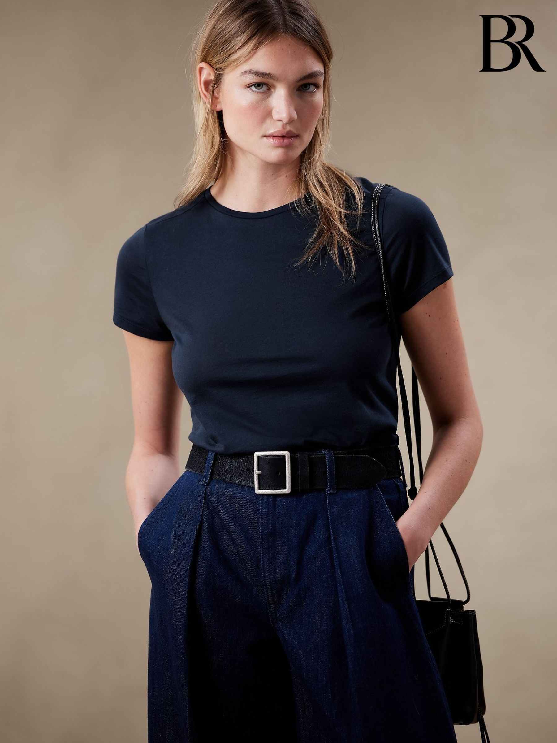 Banana Republic Navy Blue Lightweight Crew-Neck T-Shirt (123136) | £30