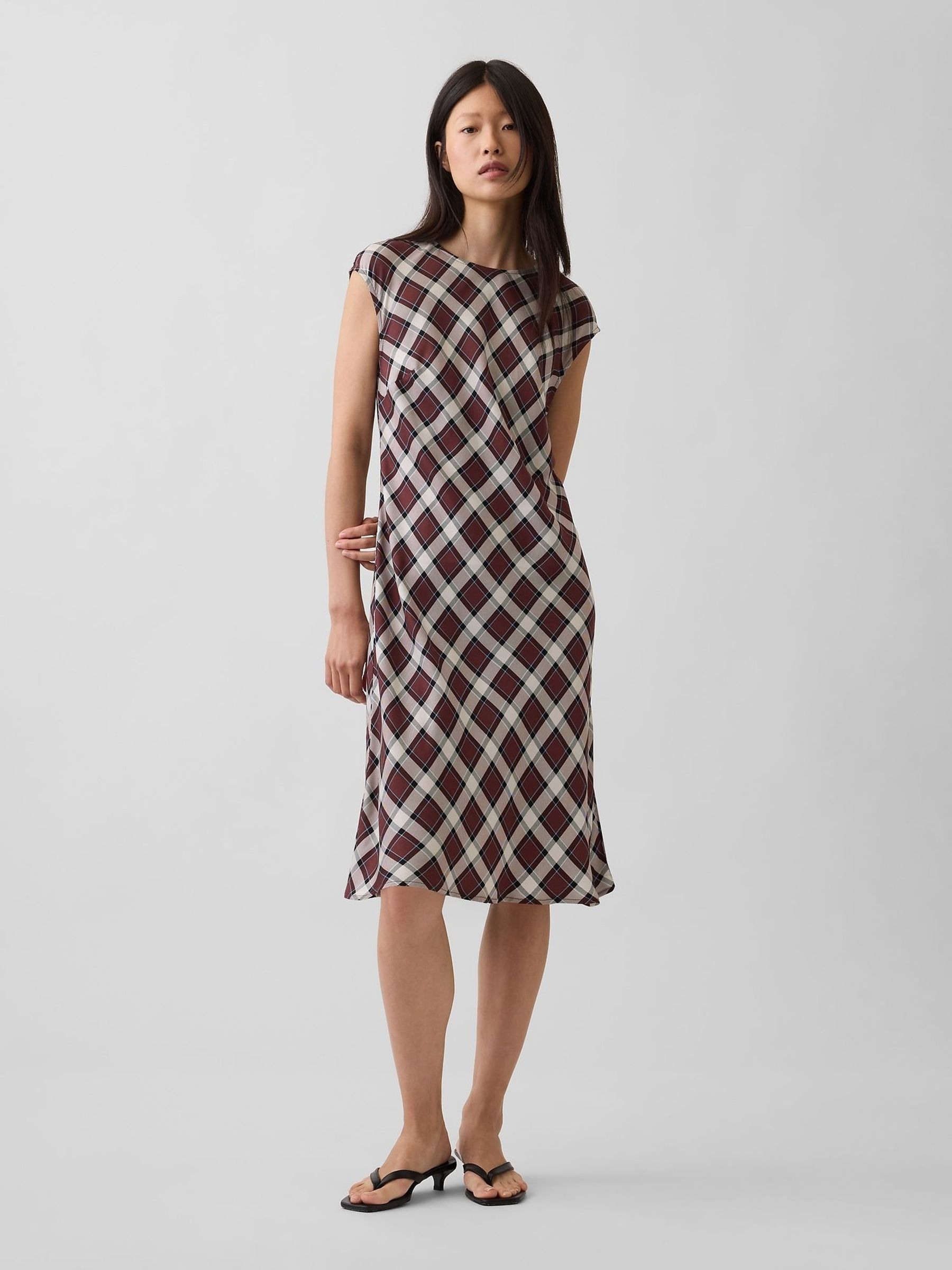Burgundy Check - Cap-sleeve Knee-length Dress