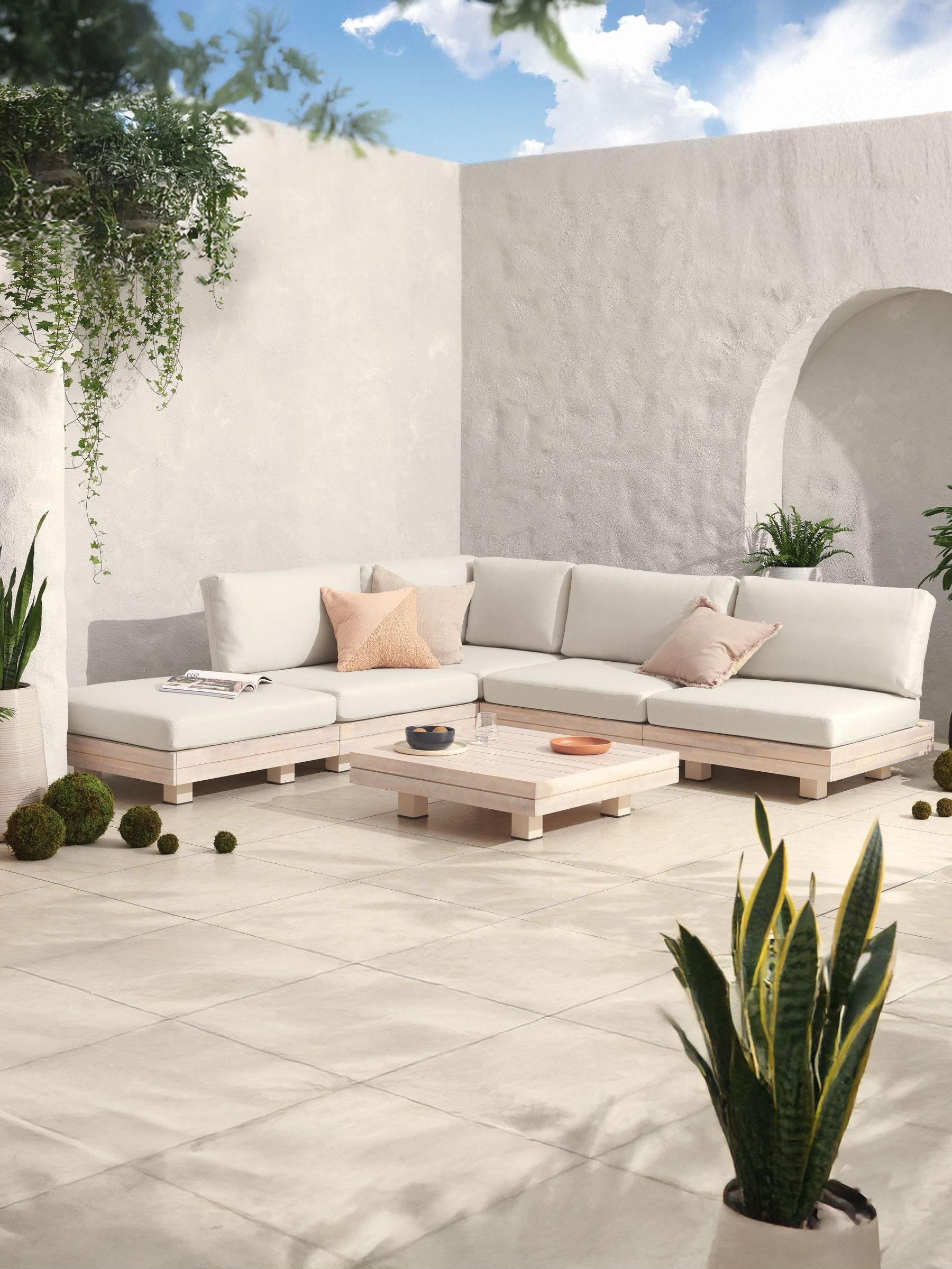 Avarna Garden Corner Lounge Set in White (340566) | £1,699