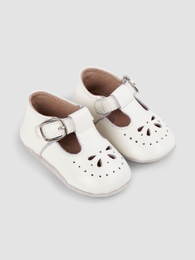 White Peter Rabbit Leather Pre-Walker Shoes (347020) | £19.50 - £20.50