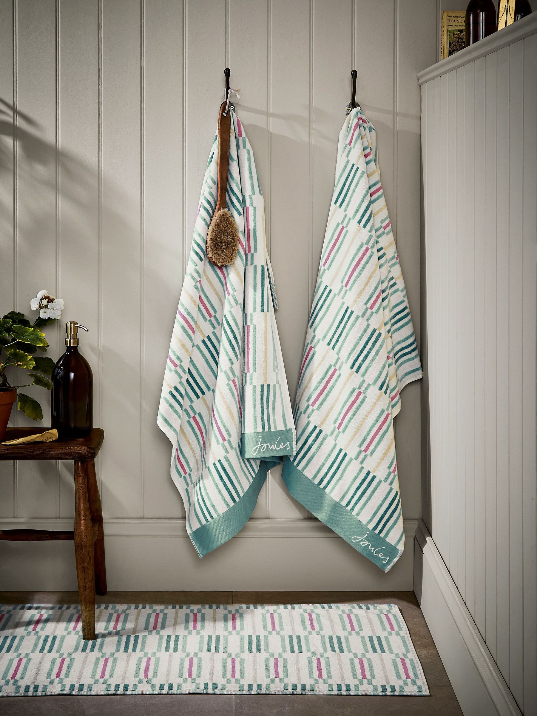 Aqua Collector 100% Cotton Towel (420336) | £16 - £40