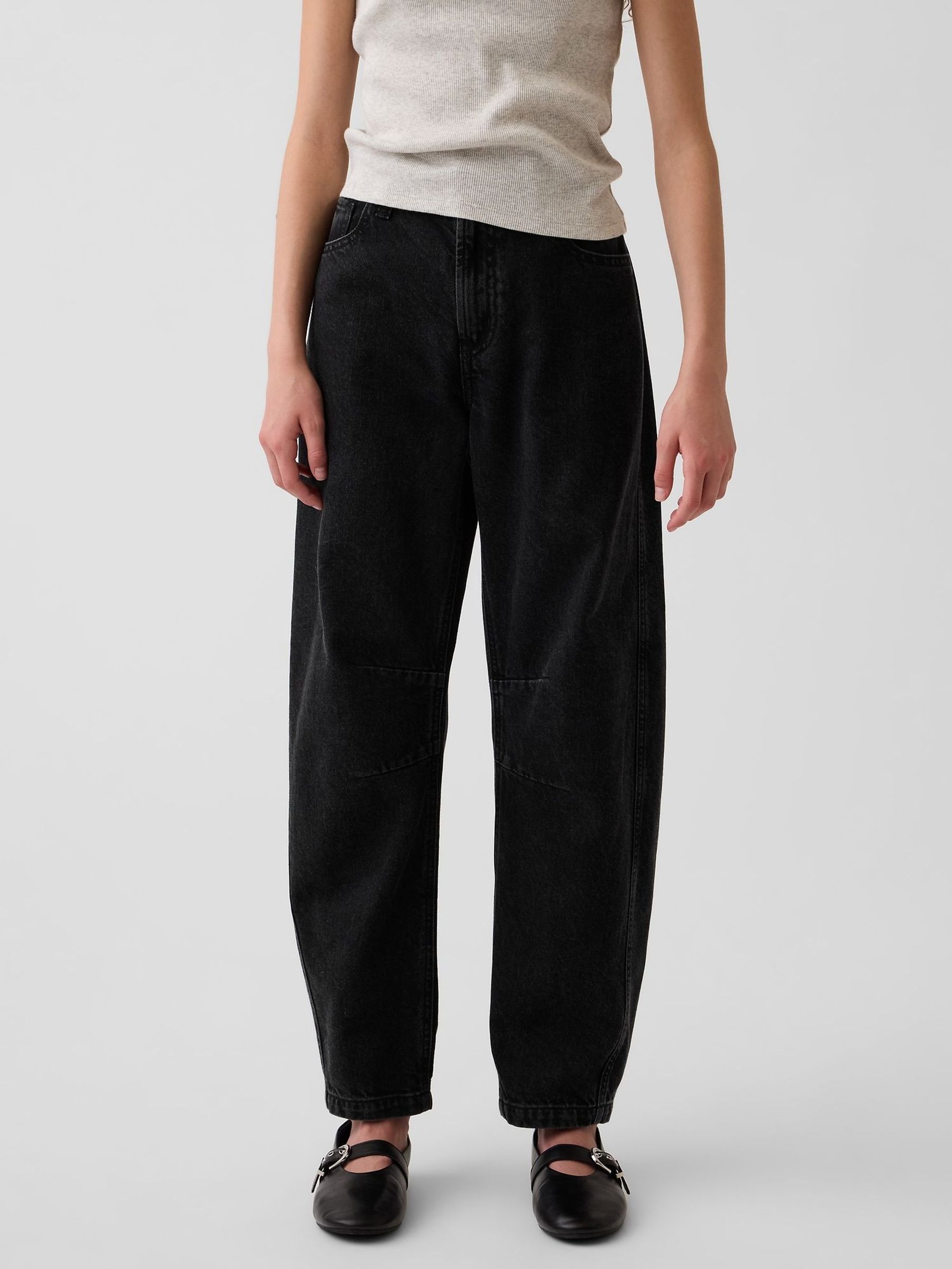 Black - Barrel Cargo Jeans