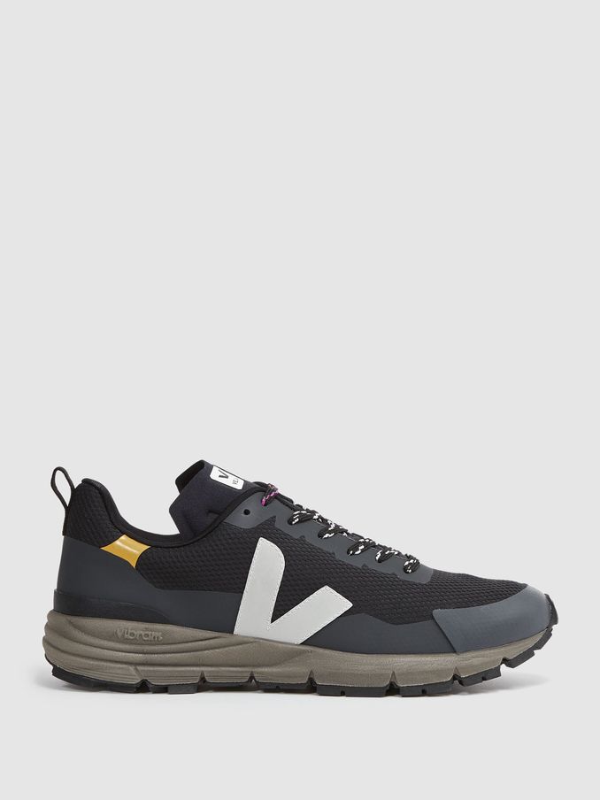 Veja Mesh Hiking Trainers in Black Oxford (579336) | £60