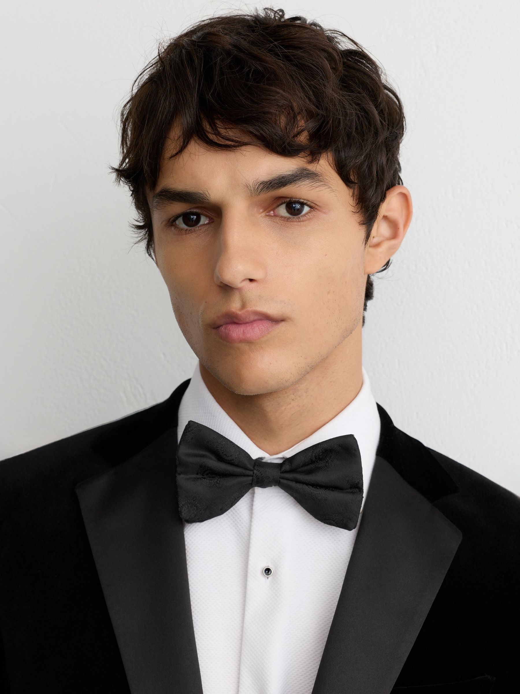 Black - Regular Silk Jacquard Bow Tie