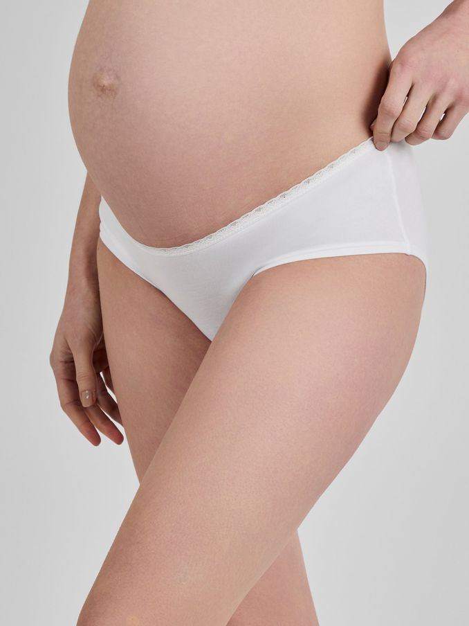 White 3-Pack Lace Trim Maternity Shorts (962499) | £16