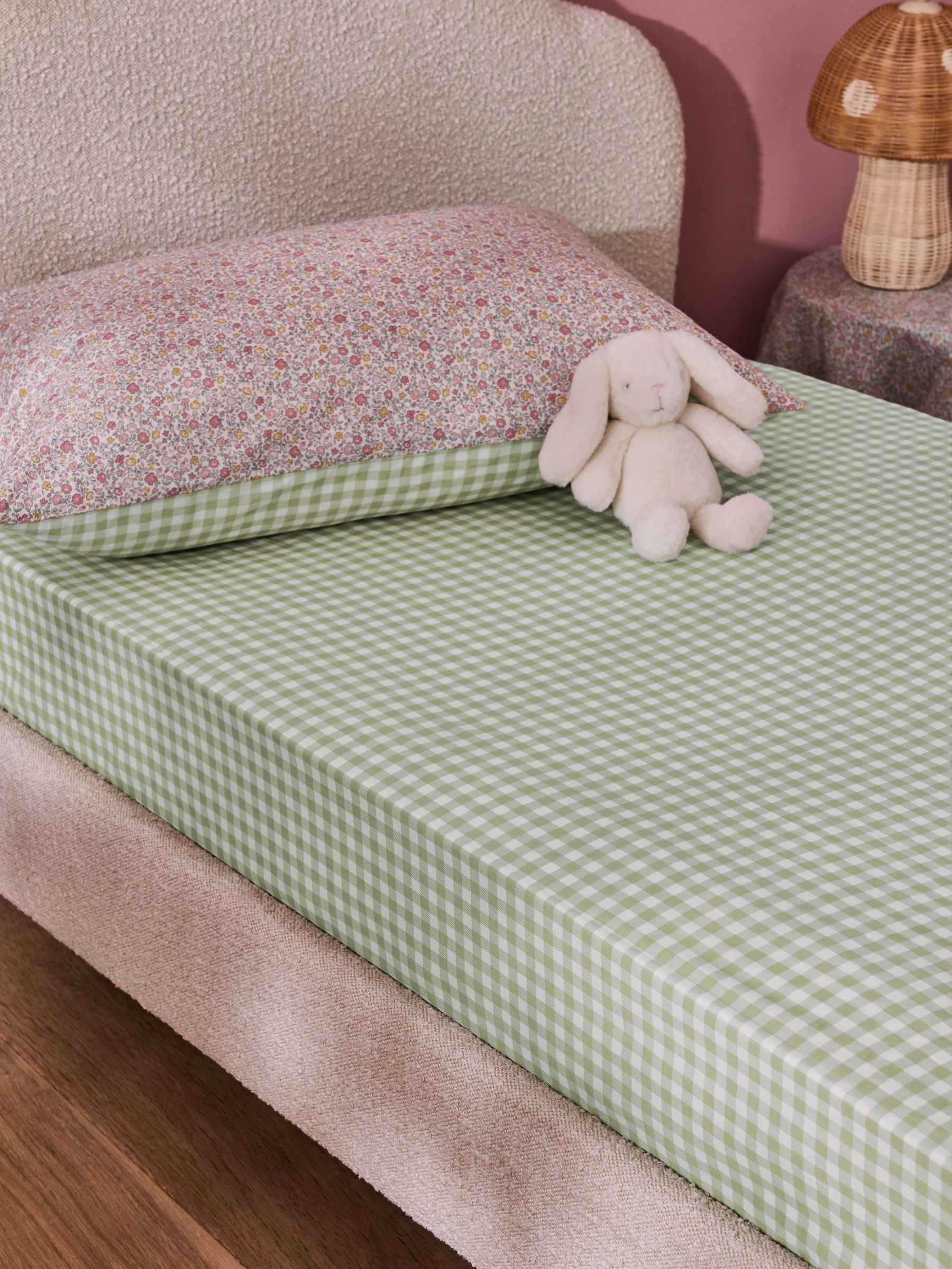 Sage Green Fitted Polka Dot 180 Thread Count Fitted Sheet (AD0036) | £15 - £25