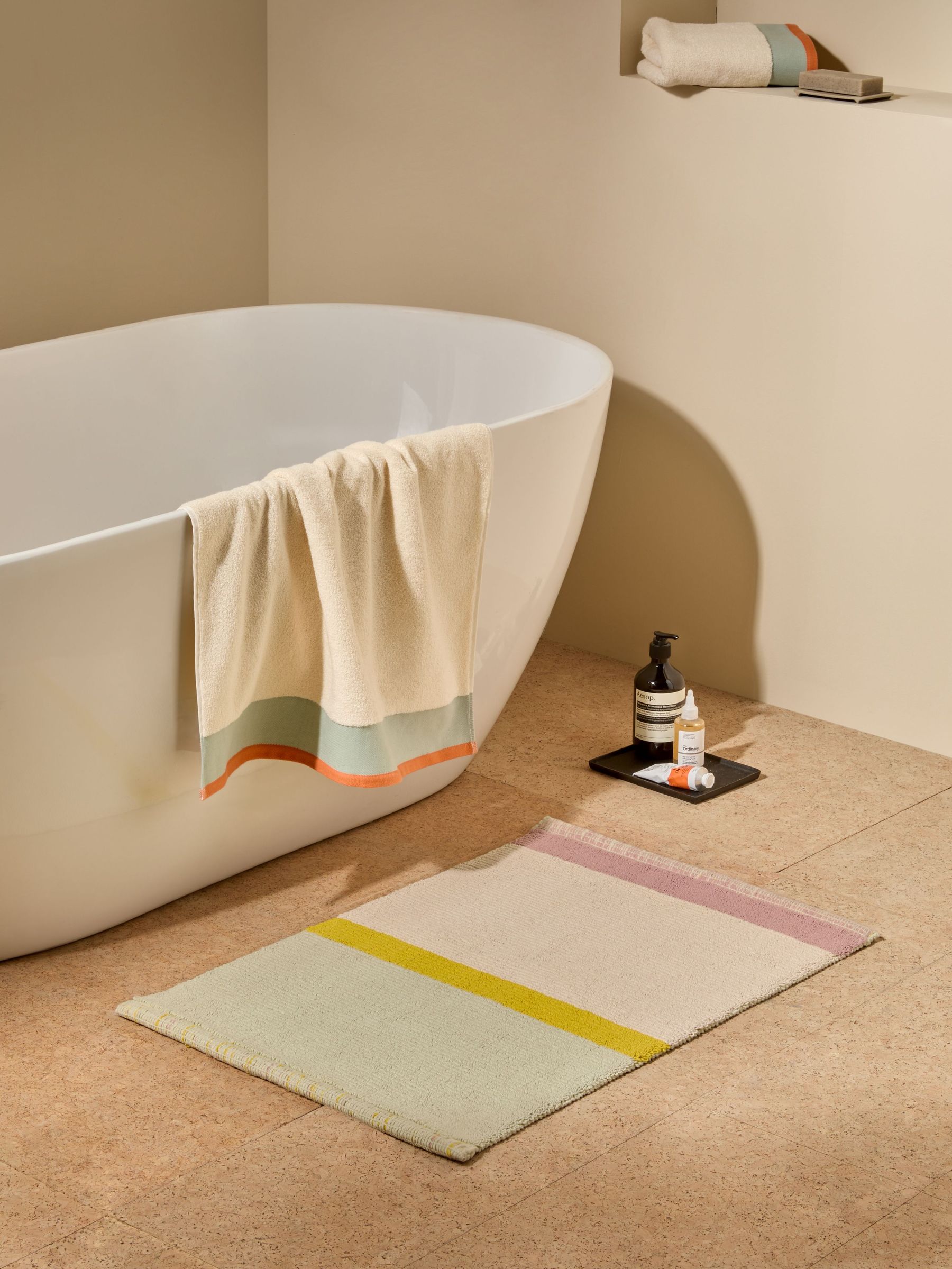 Jutta 100% Cotton Woven Bath Mat in Multi (AG4518) | £24