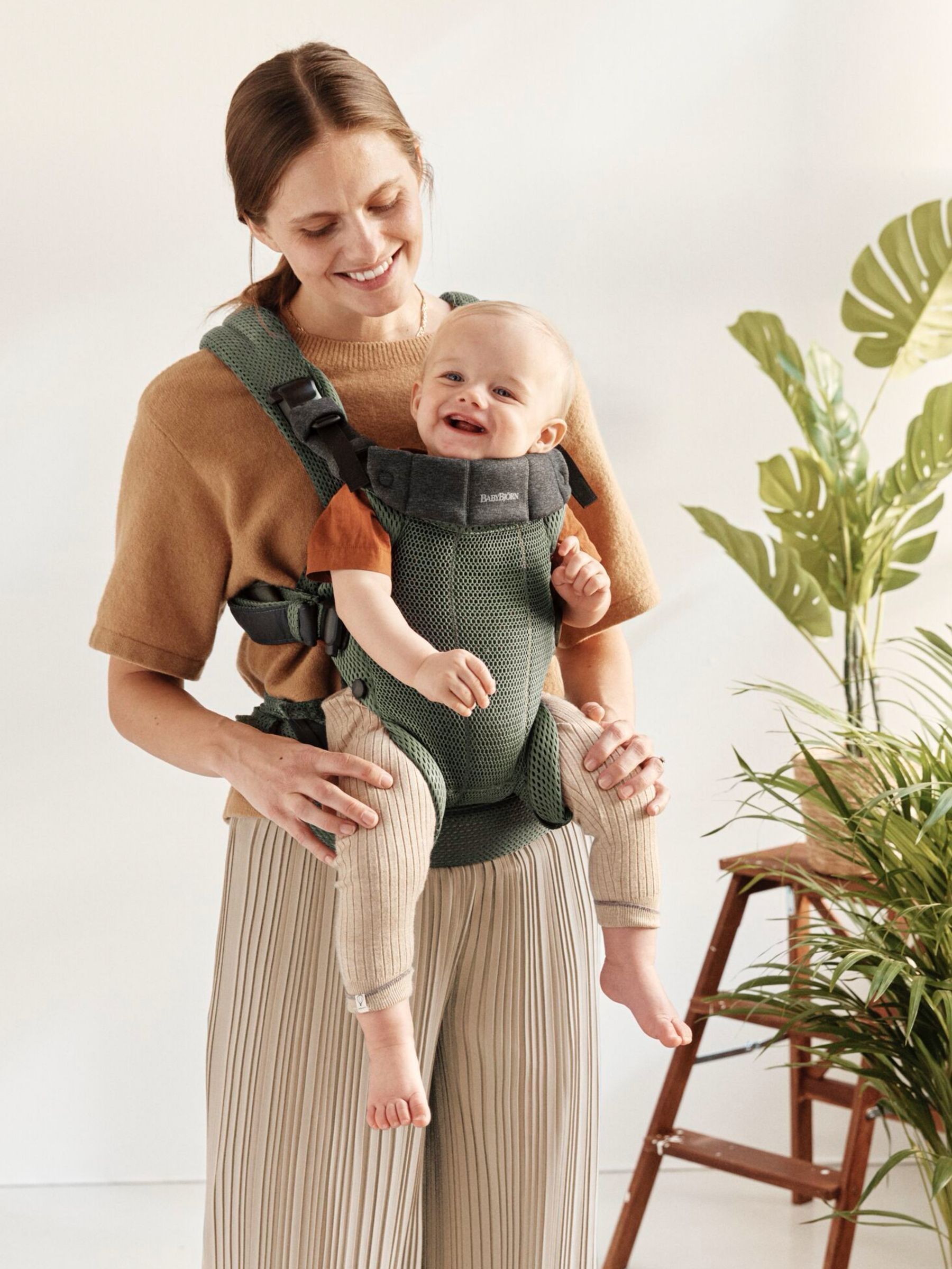 BabyBjörn Mesh Green Baby Carrier Harmony 3D (AH3067) | £209