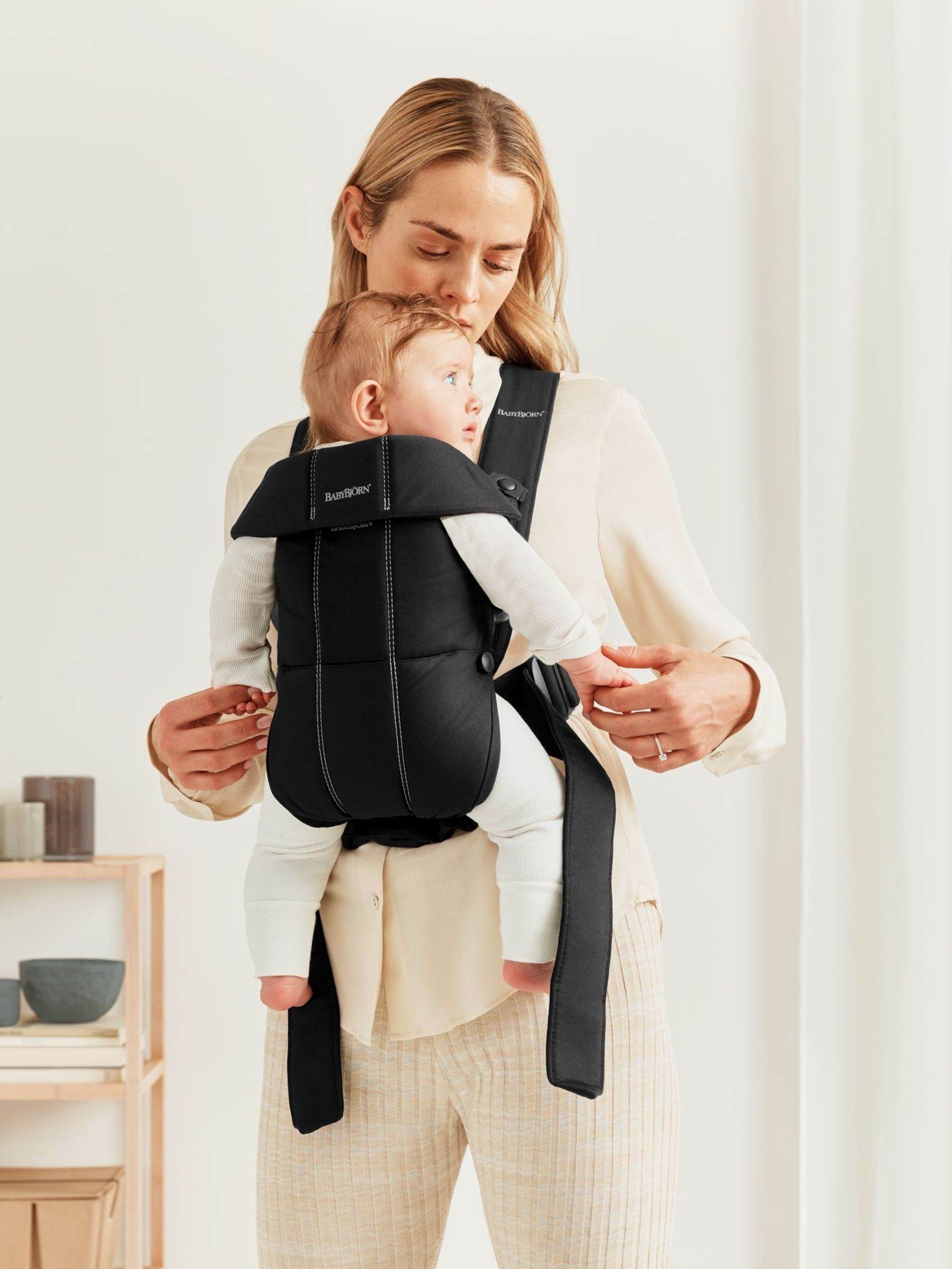 BabyBjörn Black Baby Carrier Mini Woven (AH3069) | £89