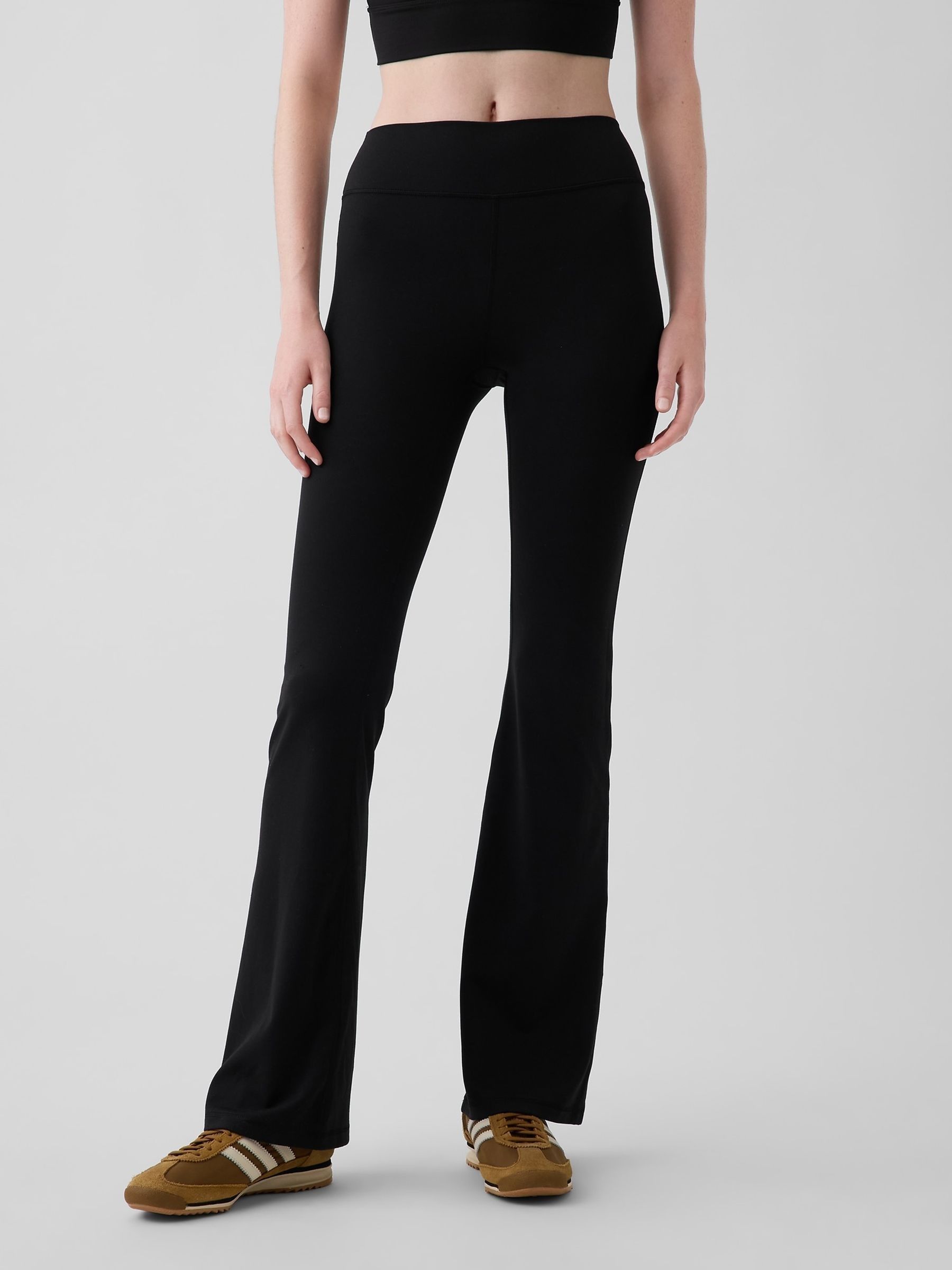 Black - Fit Smooth High Waisted Baby Bootcut Leggings