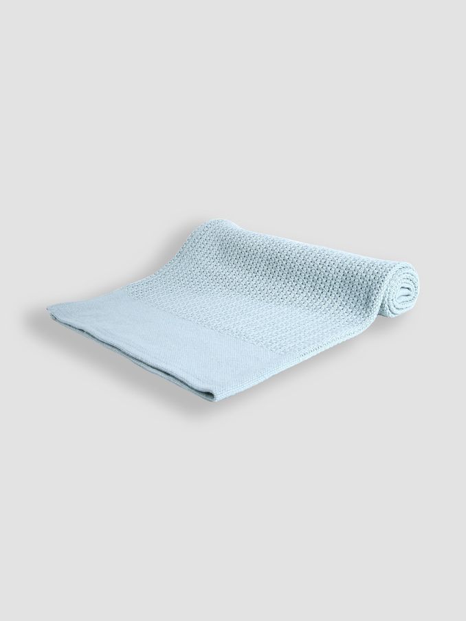 Blue Woven Cellular Blanket (AK3401) | £18