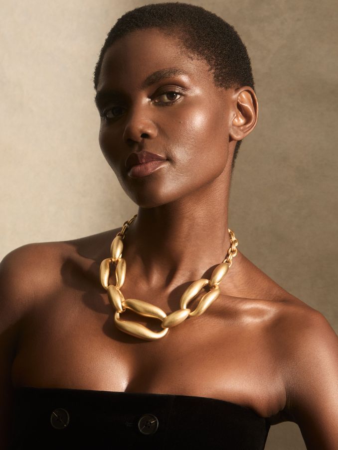 Sculpted Link Necklace in Gold Tone (AL1161) | £148