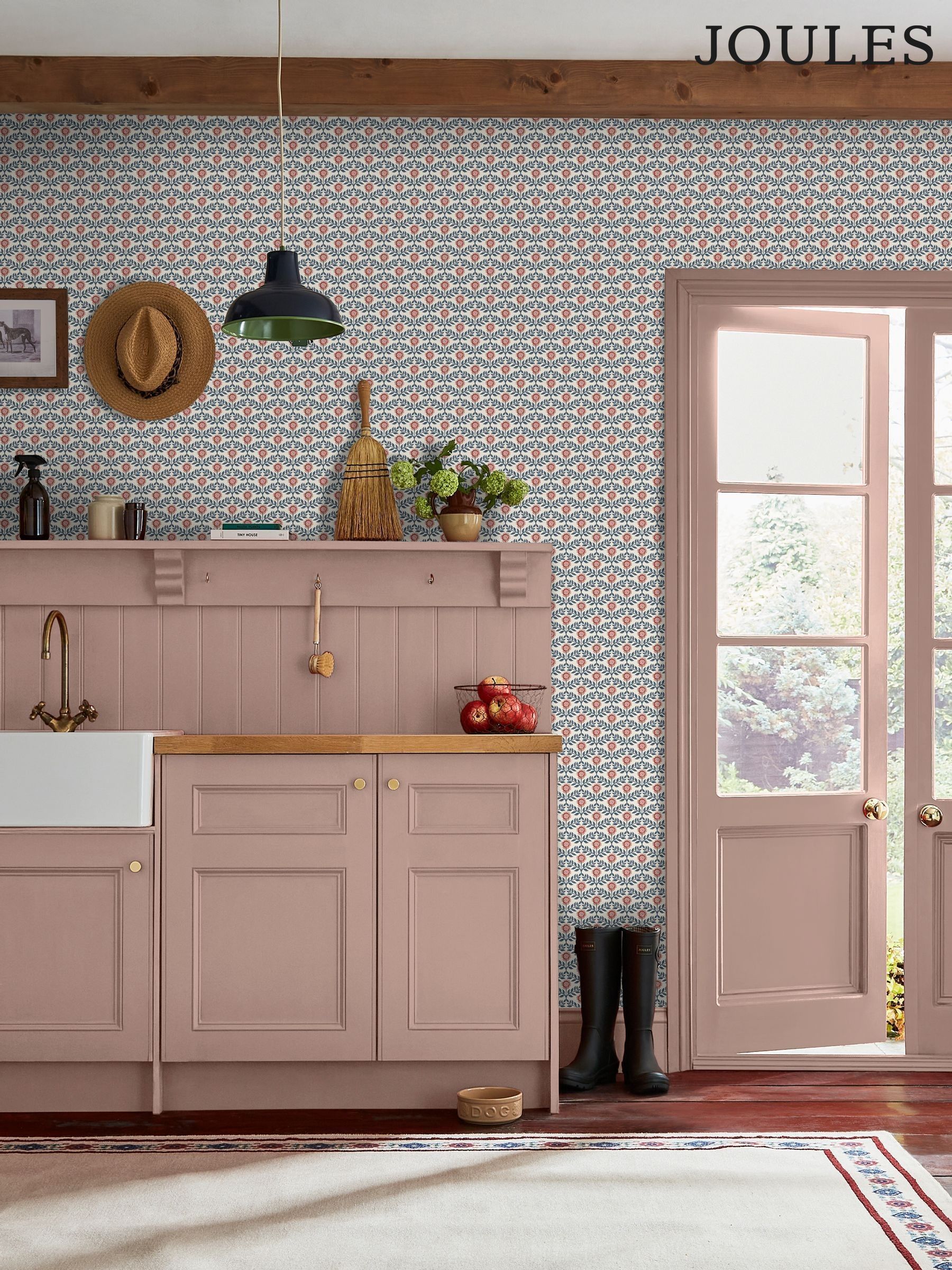 Stately Floral Print 10M Wallpaper (AL7096) | £48