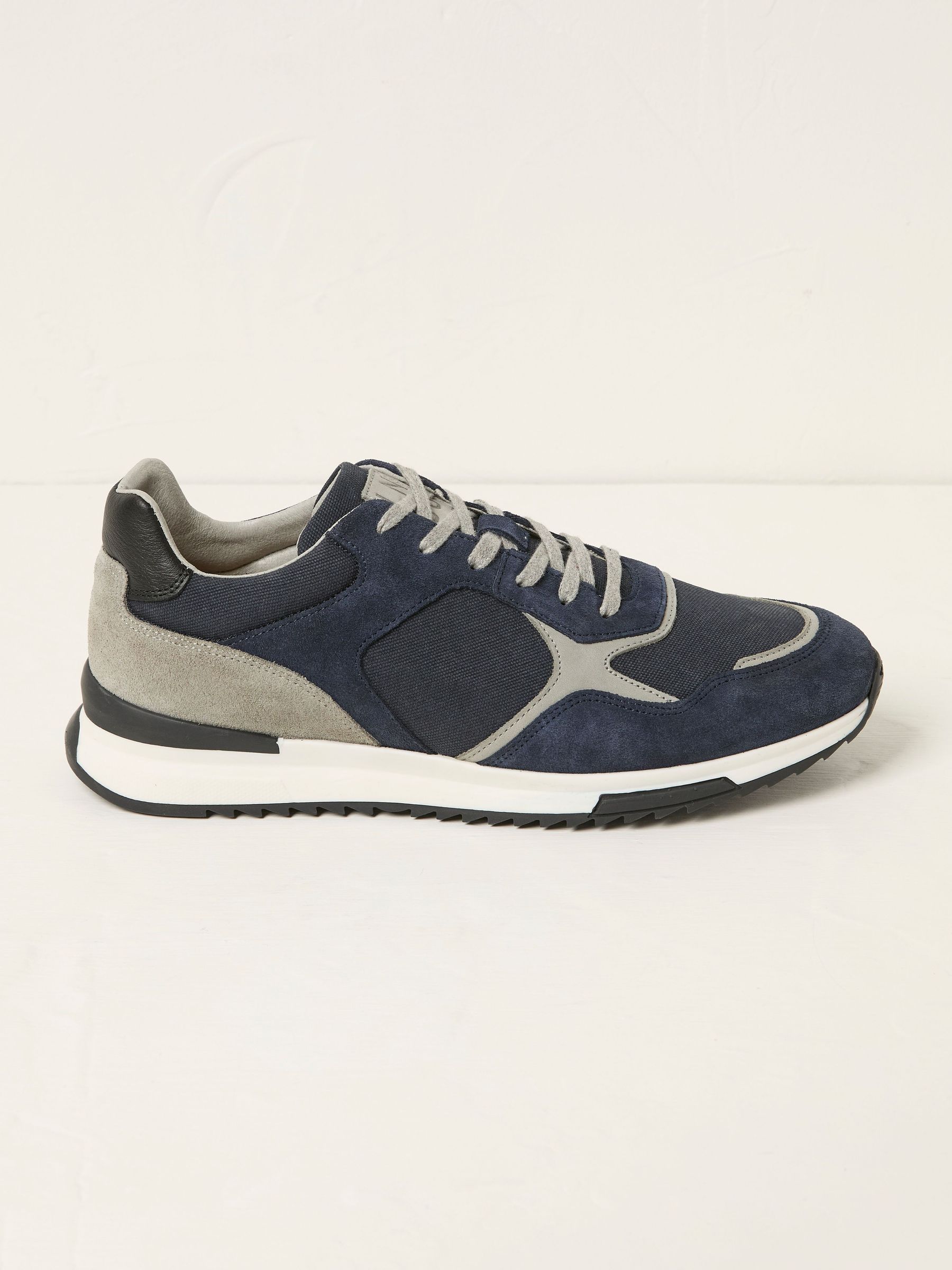 Hudson Navy Runner Trainer (AM2627) | £60
