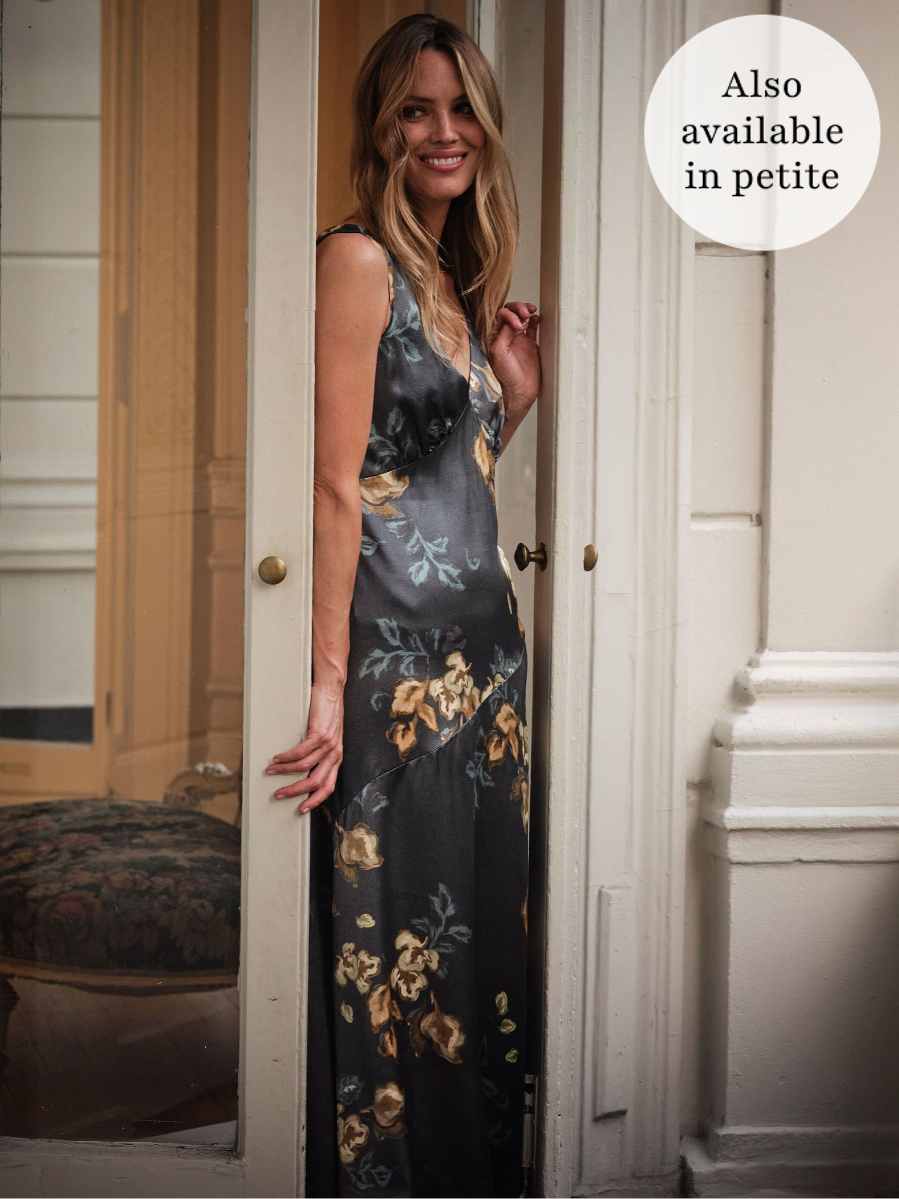 Josephine Dark Navy Regular Printed Dress (AN8865) | £89