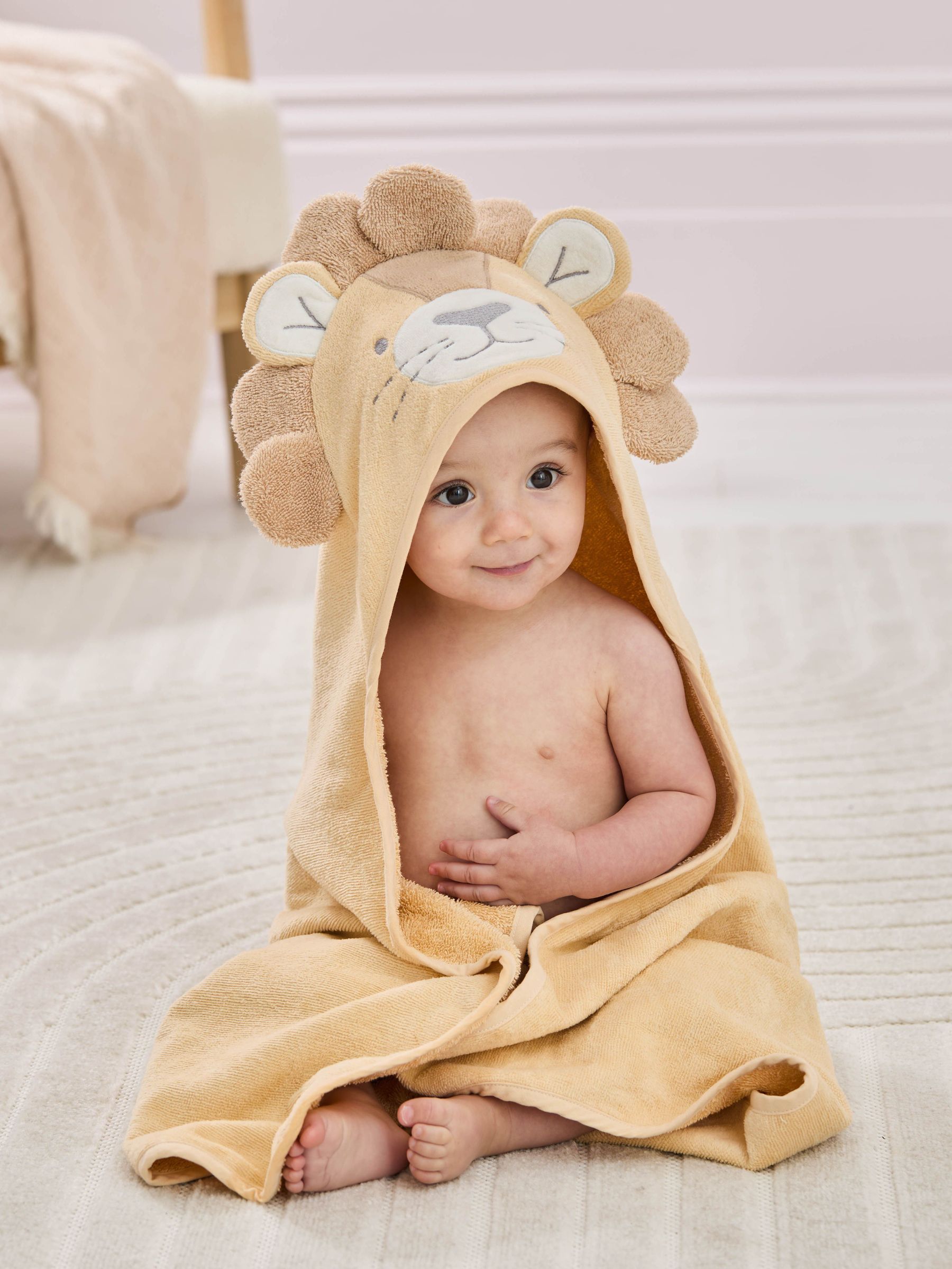 Character Hooded Towel (AP4209) | £19.50