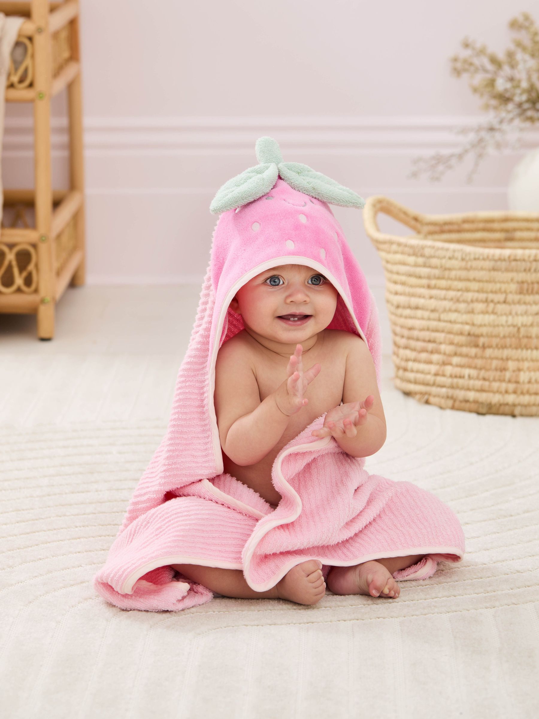 Character Hooded Towel (AP4213) | £19.50