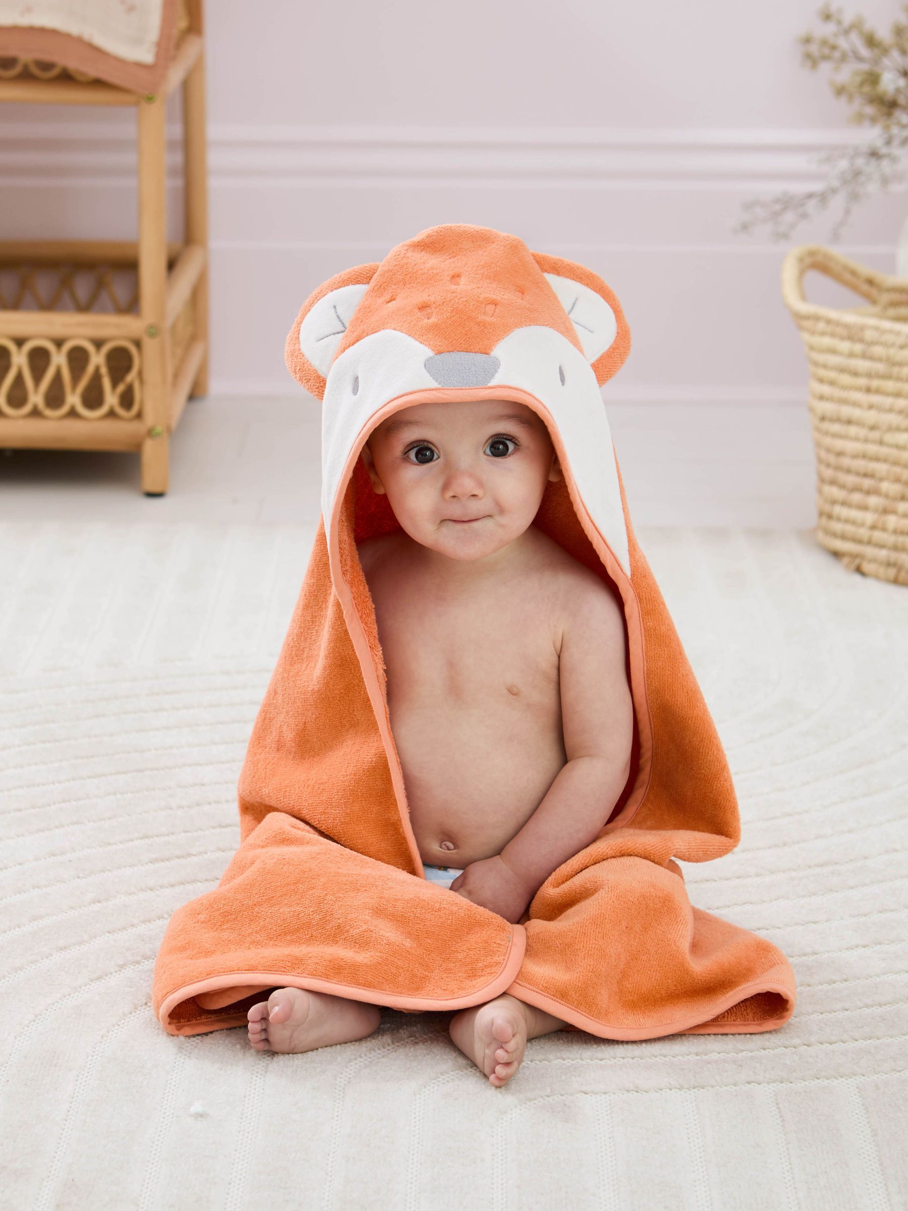 Character Hooded Towel (AP4225) | £19.50