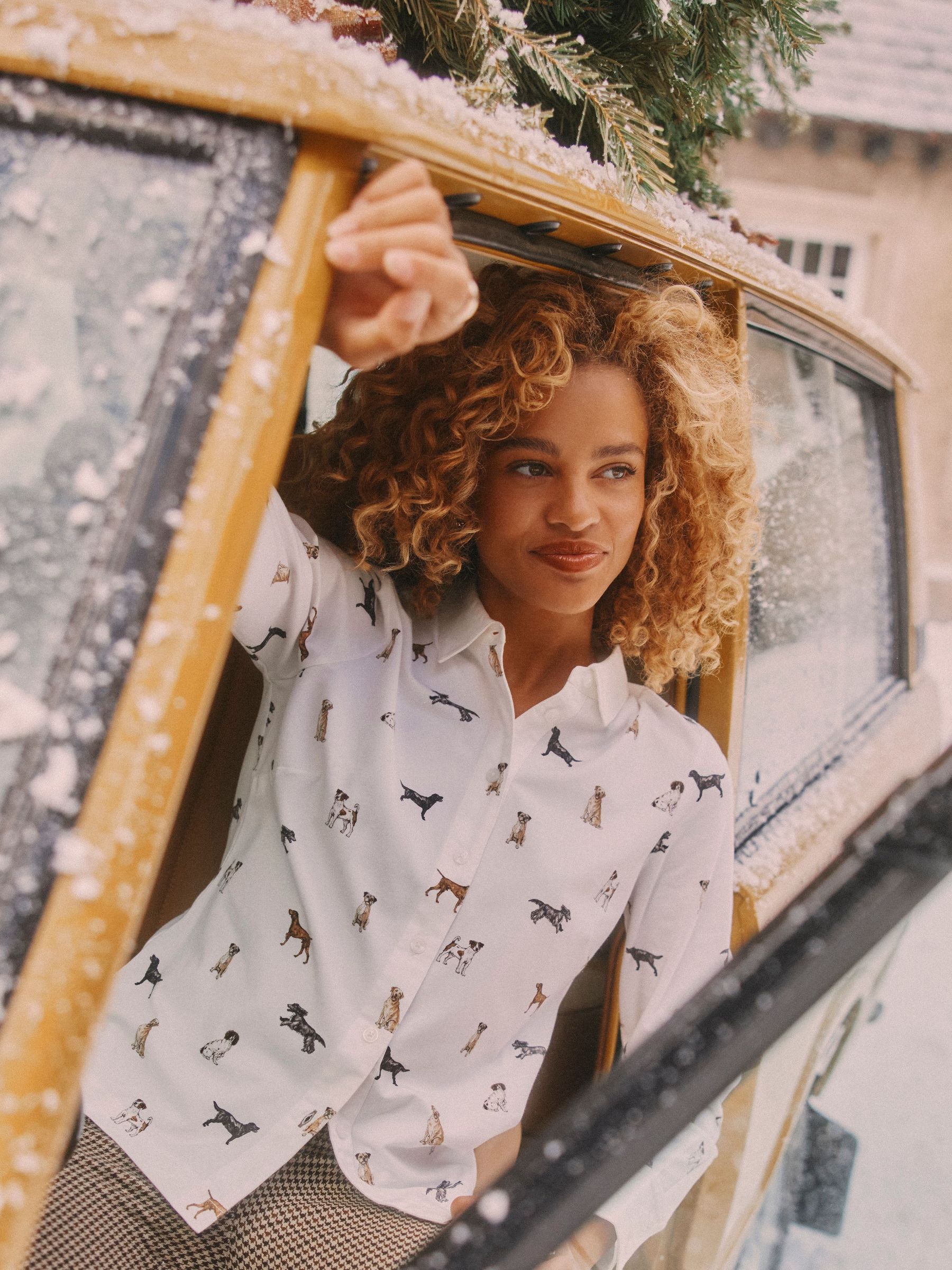 Eleanor Tomlinson White Dogs Cotton-Rich Jersey Shirt (AP8128) | £49