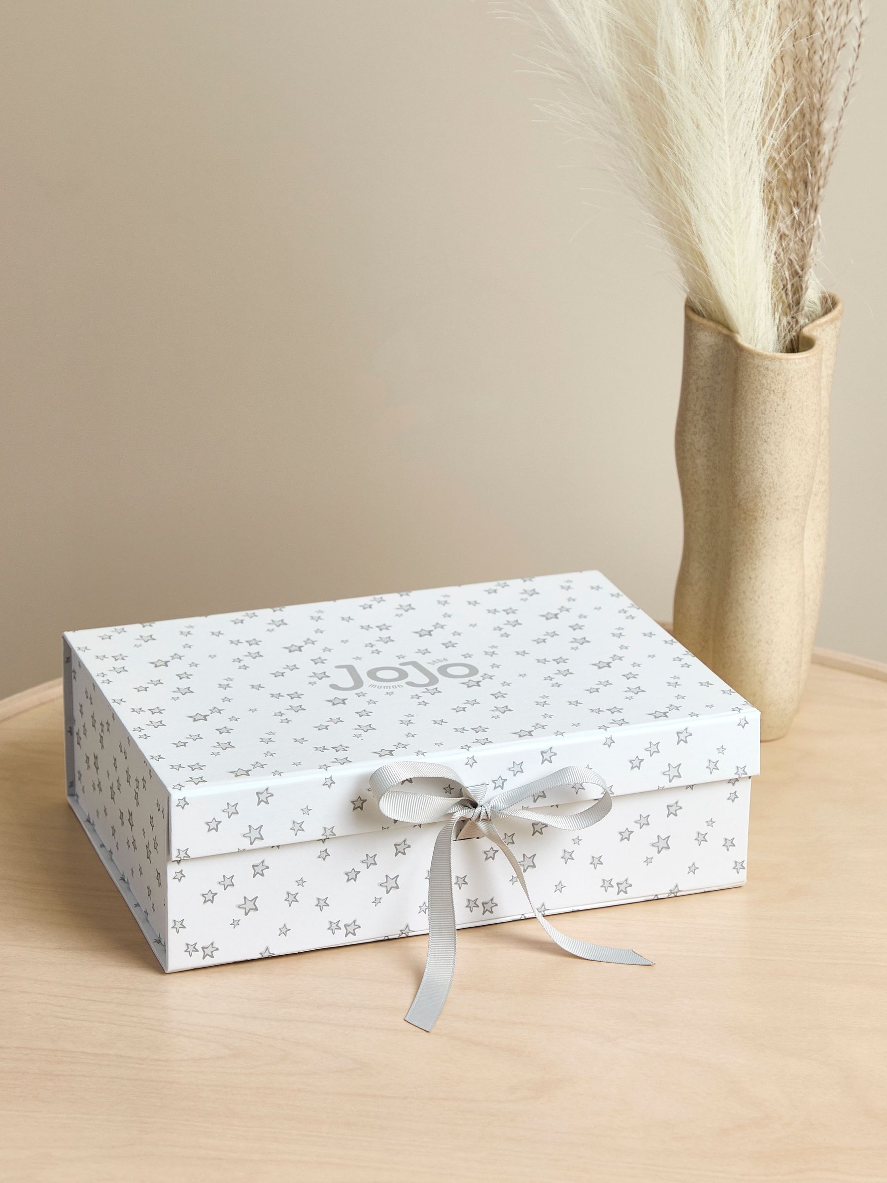 Medium Gift Box (AP8311) | £3.50