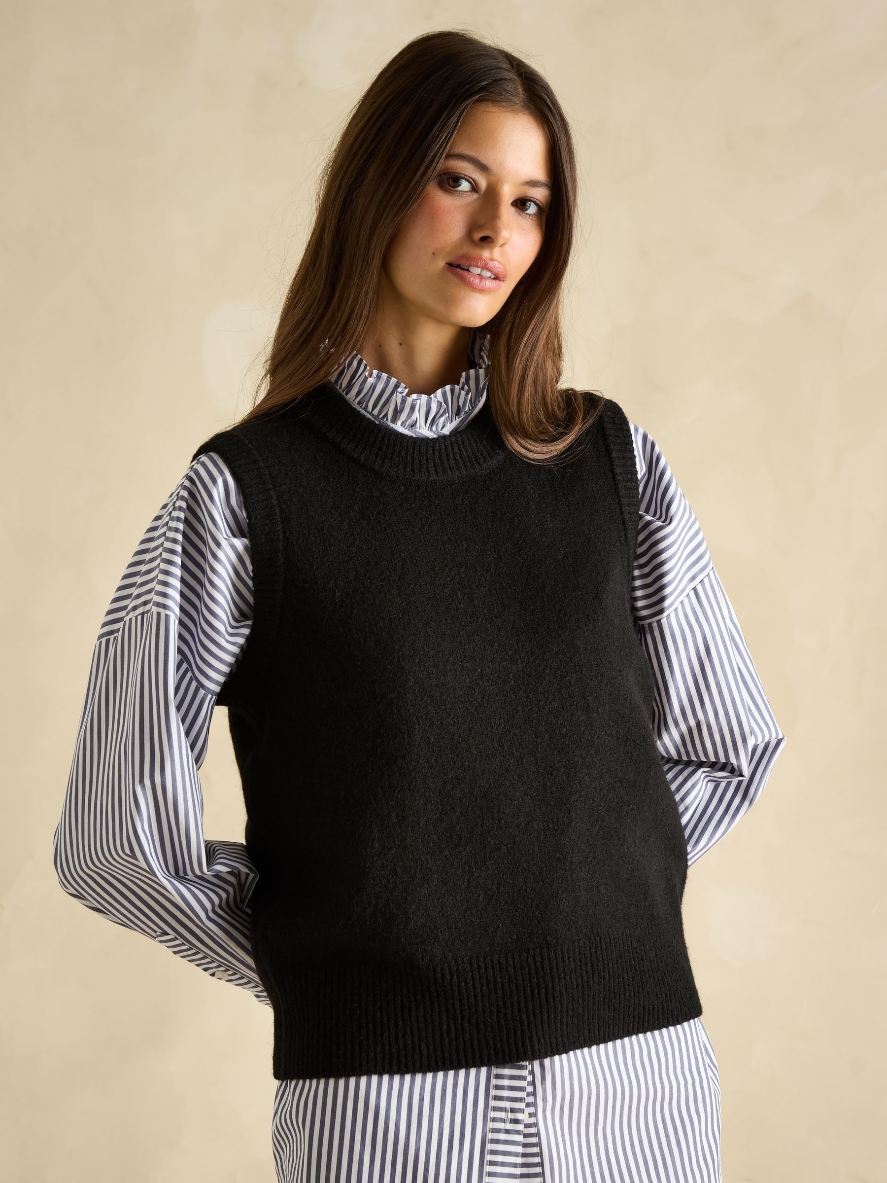 Holly Black Regular Fit Knitted Vest (AT2109) | £28